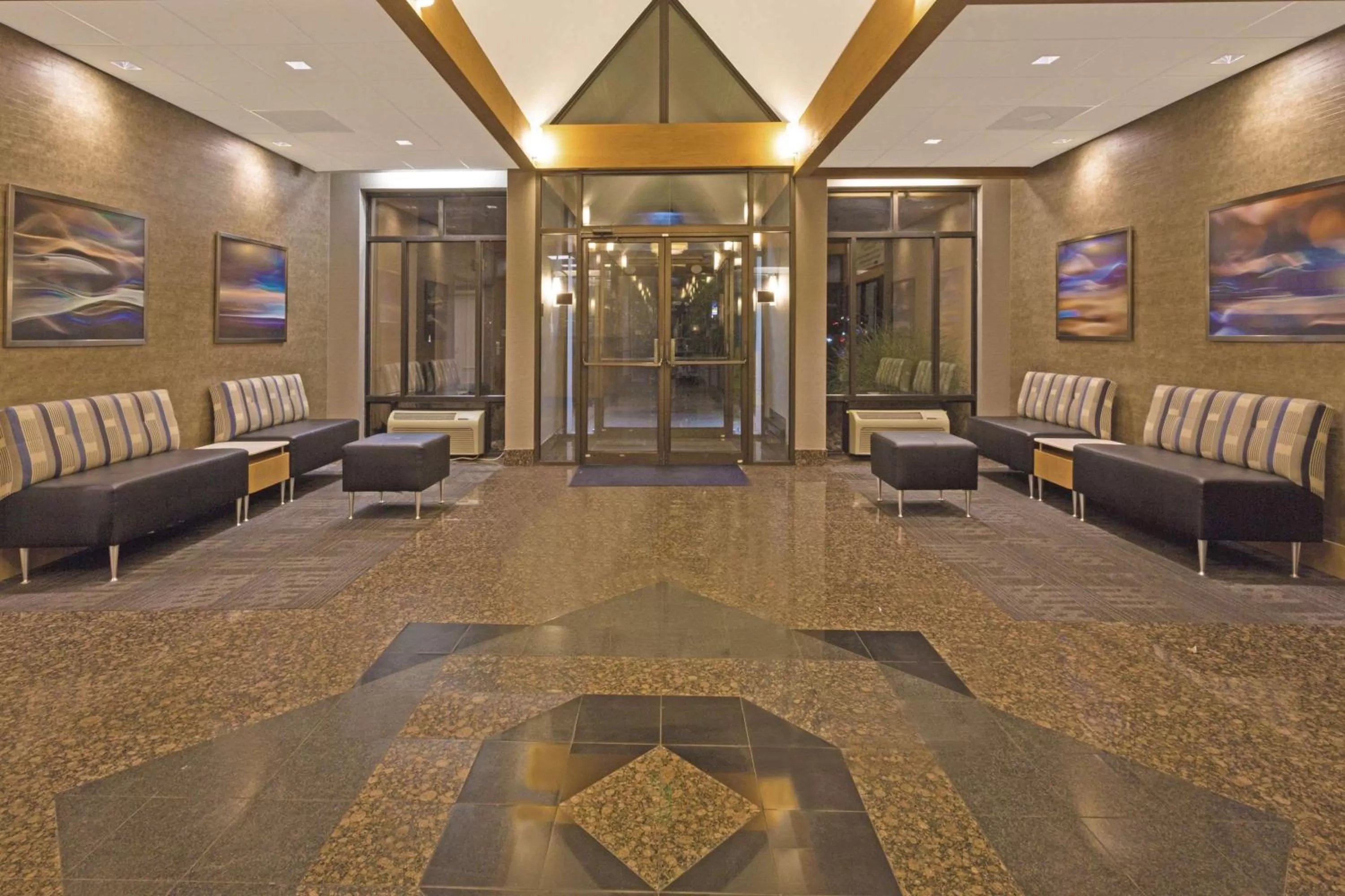 Lobby or reception in Days Inn by Wyndham Lanham Washington DC