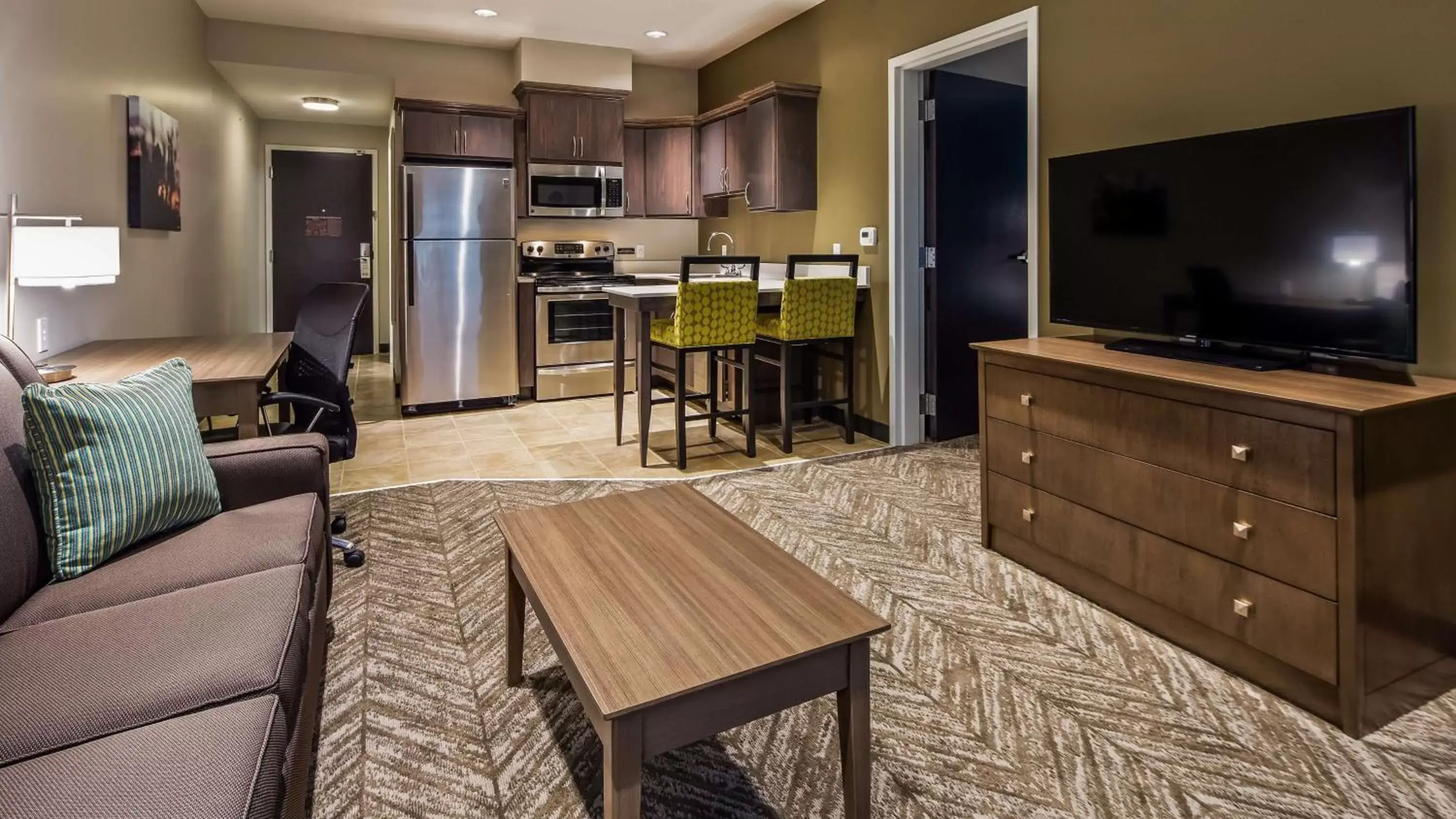 Living room, Seating Area in Best Western Plus Bolivar Hotel & Suites