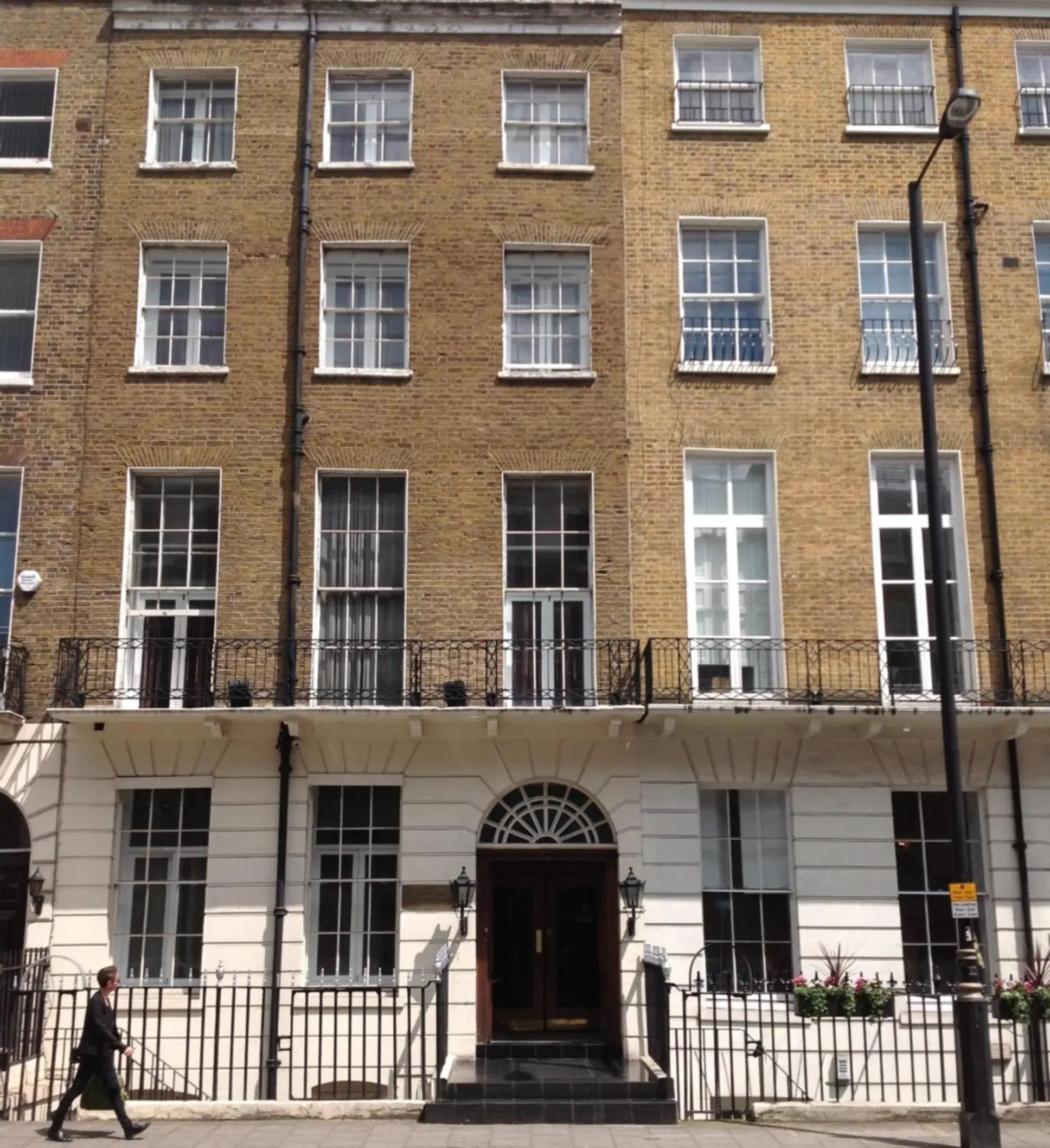 Facade/entrance, Property Building in London Continental Hotel