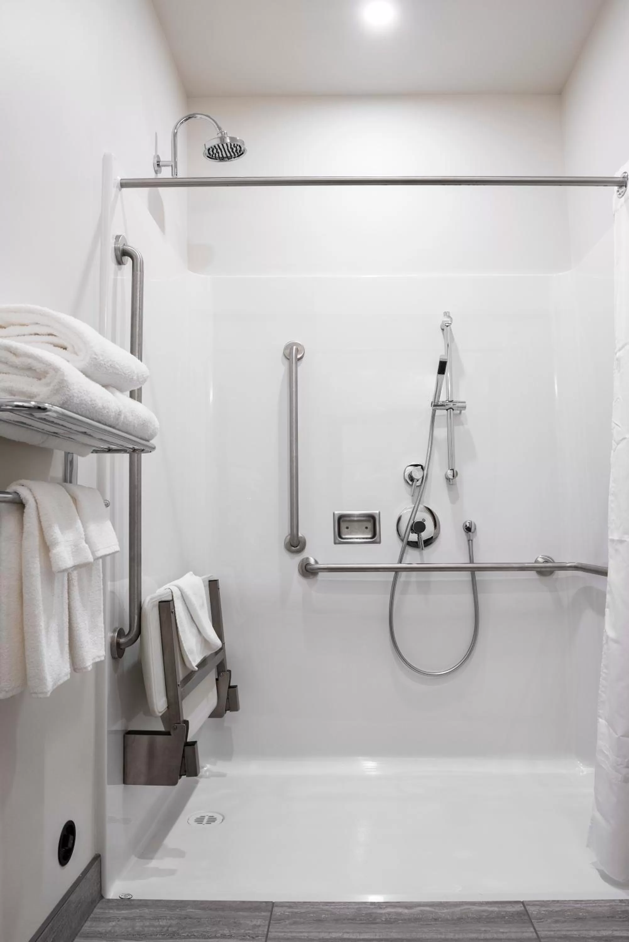 Bathroom in Coast Oliver Hotel