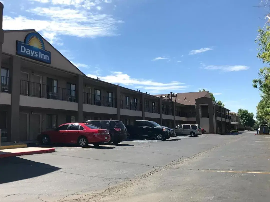 Property Building in Days Inn by Wyndham Albuquerque West