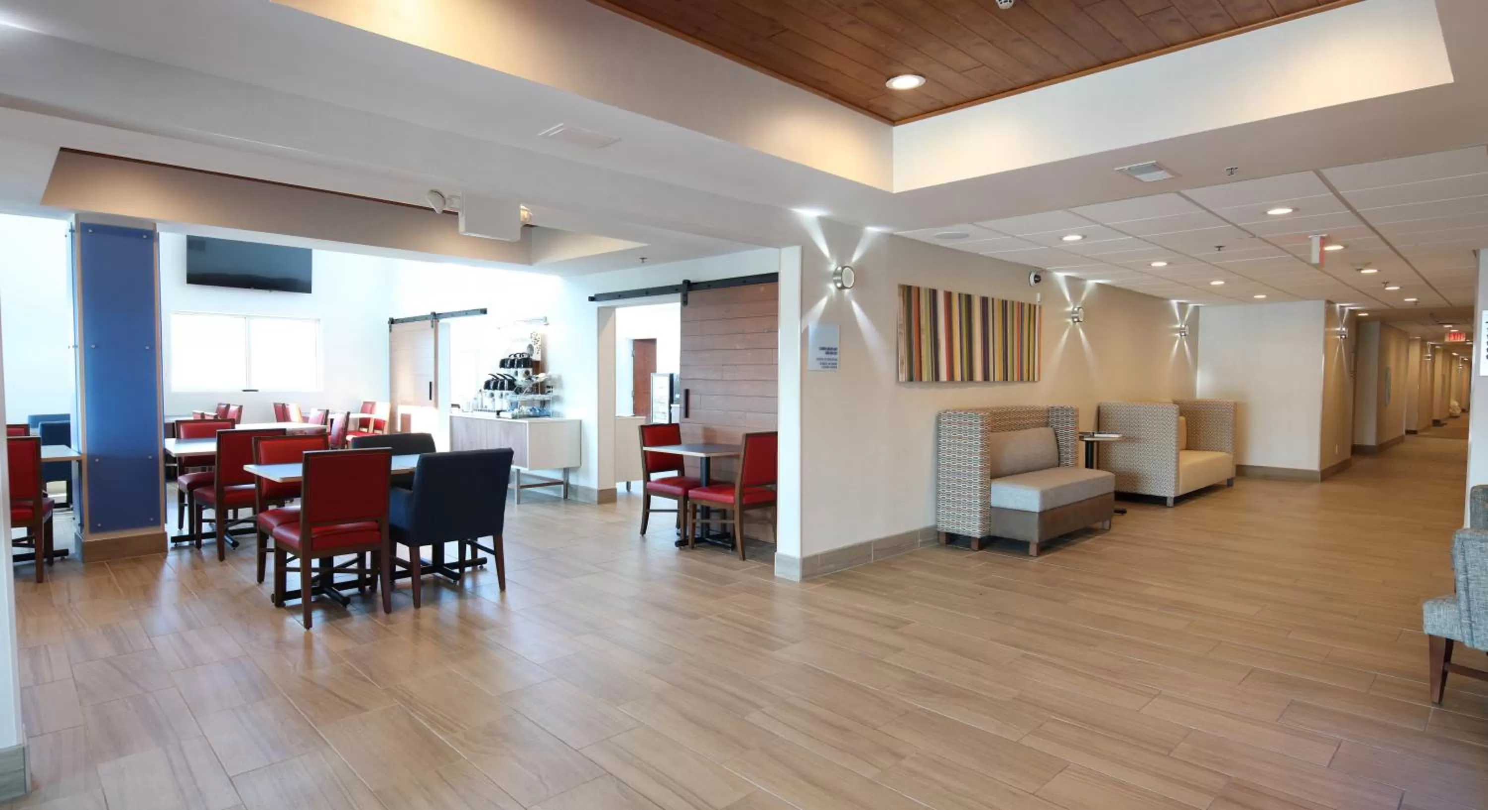 Property building in Holiday Inn Express Hotel & Suites Cincinnati Southeast Newport, an IHG Hotel