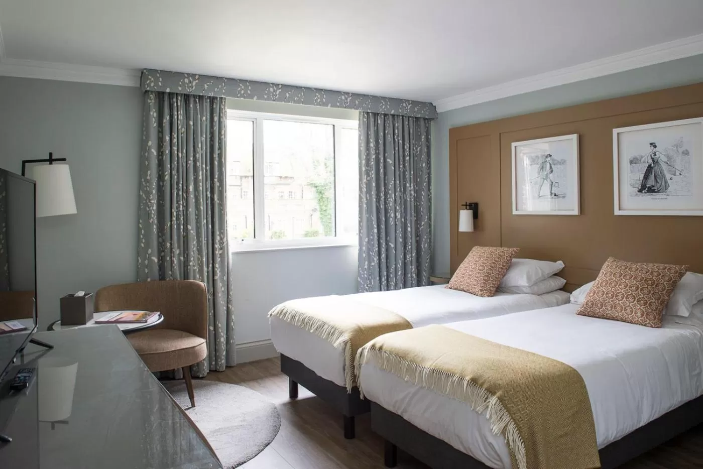 Bedroom, Bed in Bush Hotel Farnham