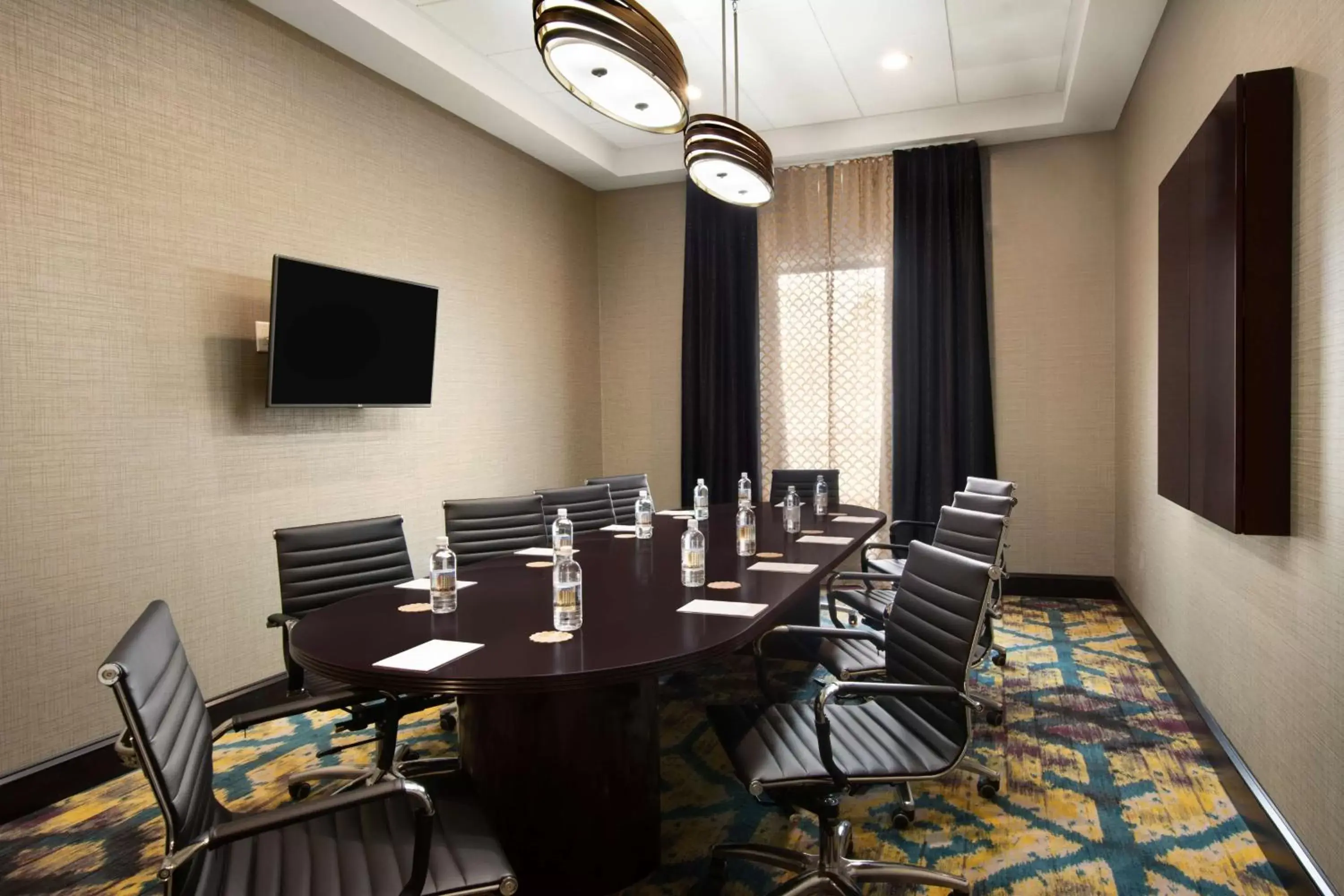 Meeting/conference room in DoubleTree by Hilton Charleston Mount Pleasant