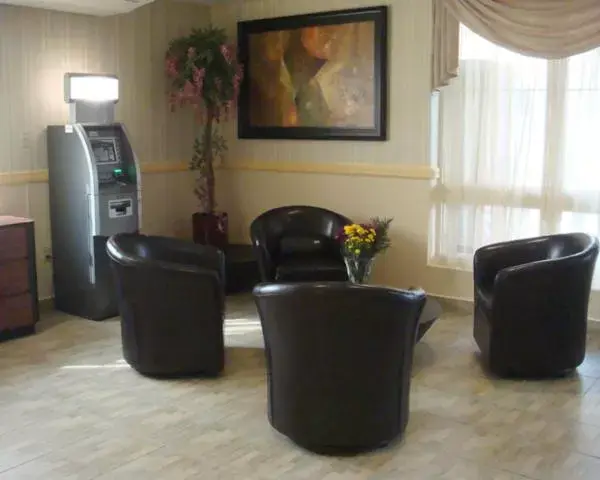 Lobby or reception, Seating Area in Skyview Motel