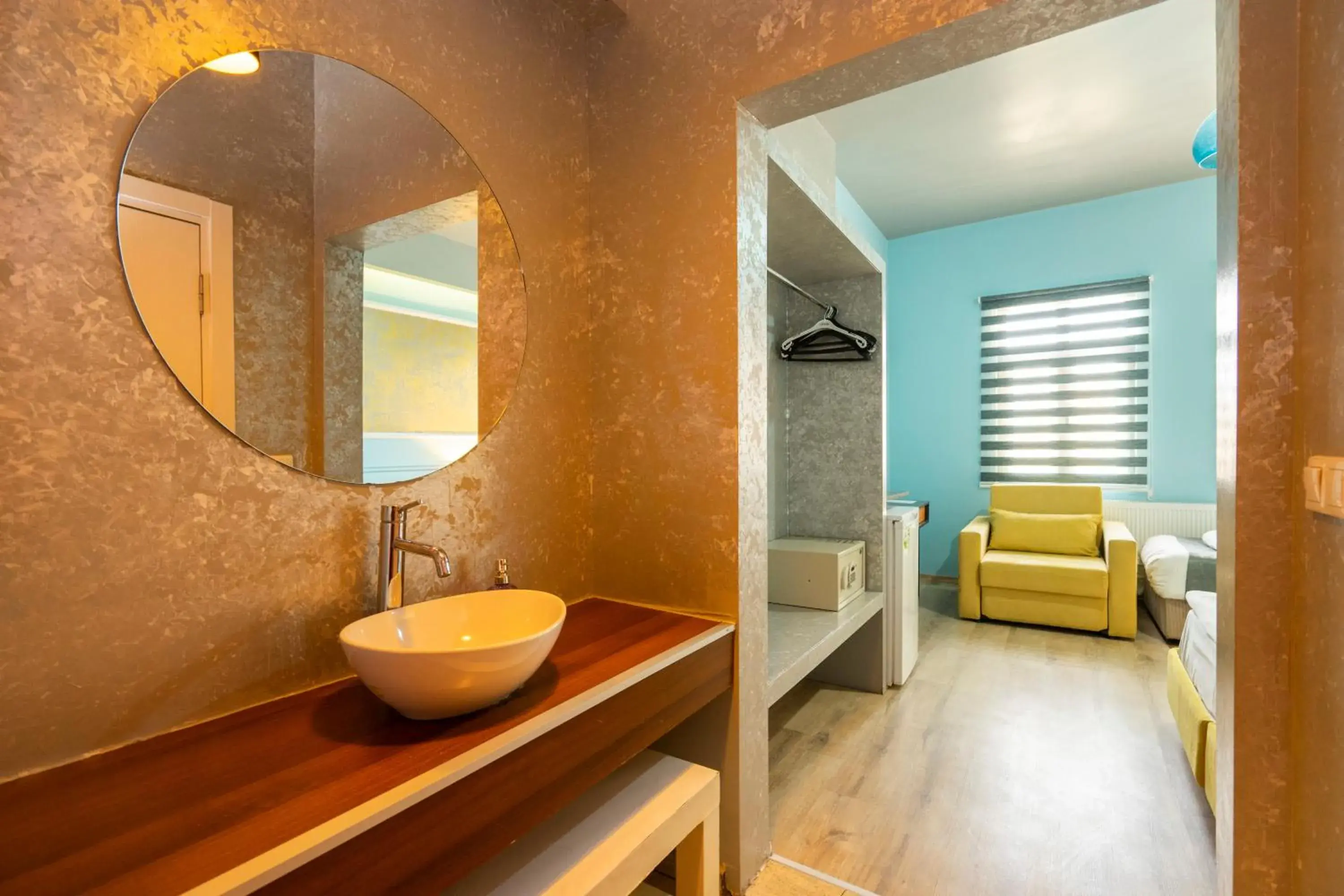 Photo of the whole room, Bathroom in Taksim Alya Suites