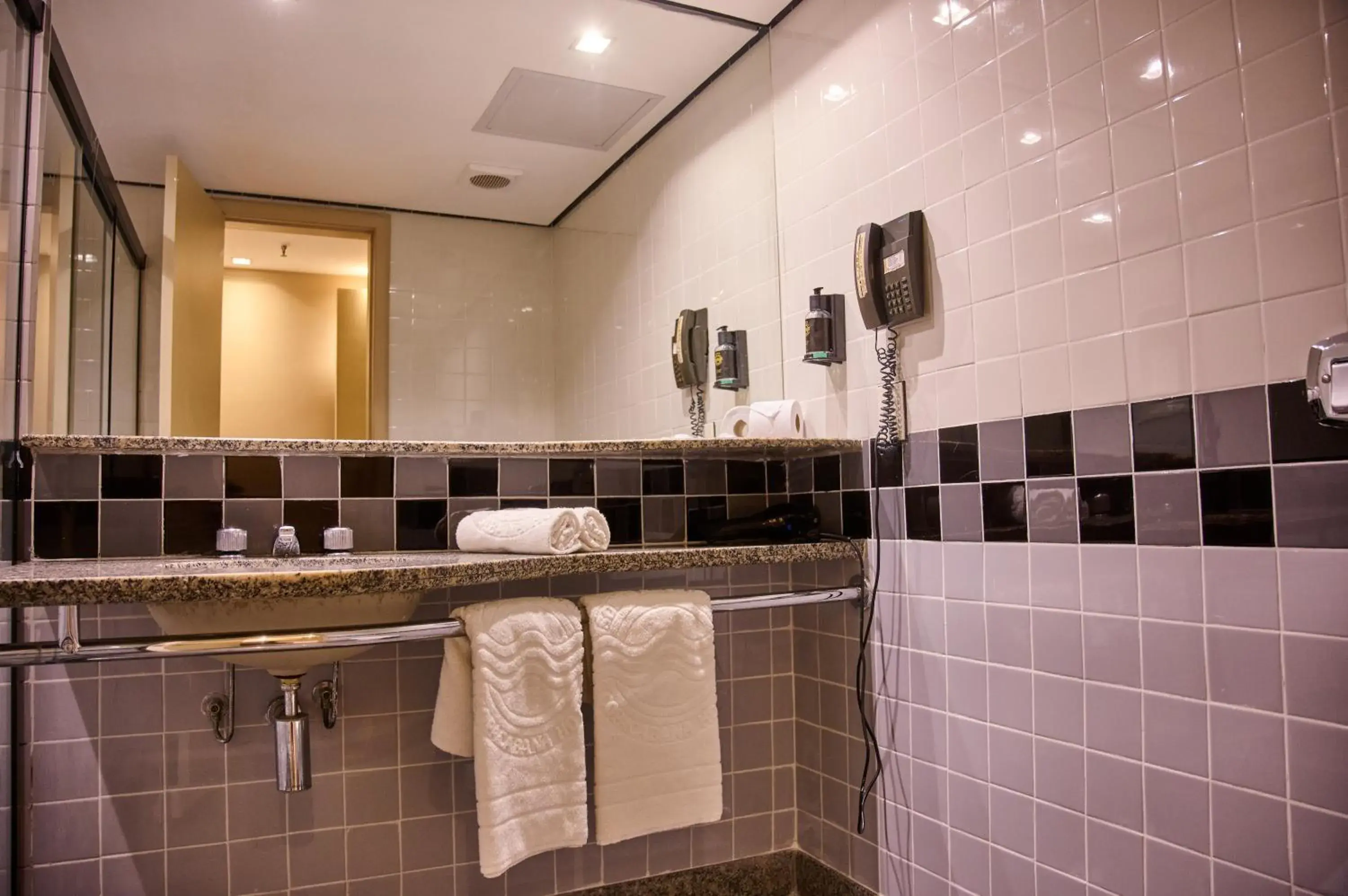 Property building, Bathroom in South American Copacabana Hotel