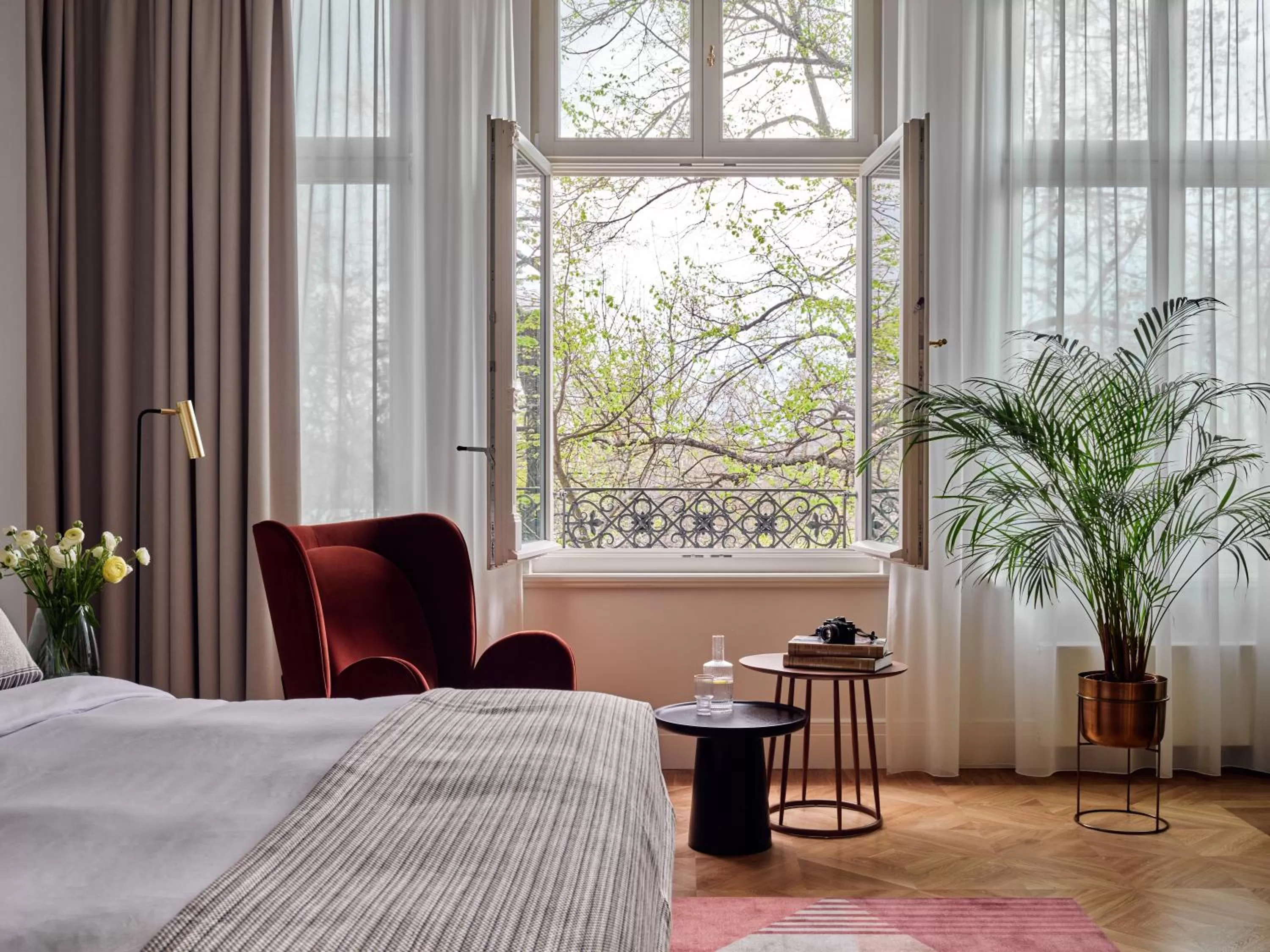 Photo of the whole room, Bed in Hotel Altus Palace - Destigo Hotels