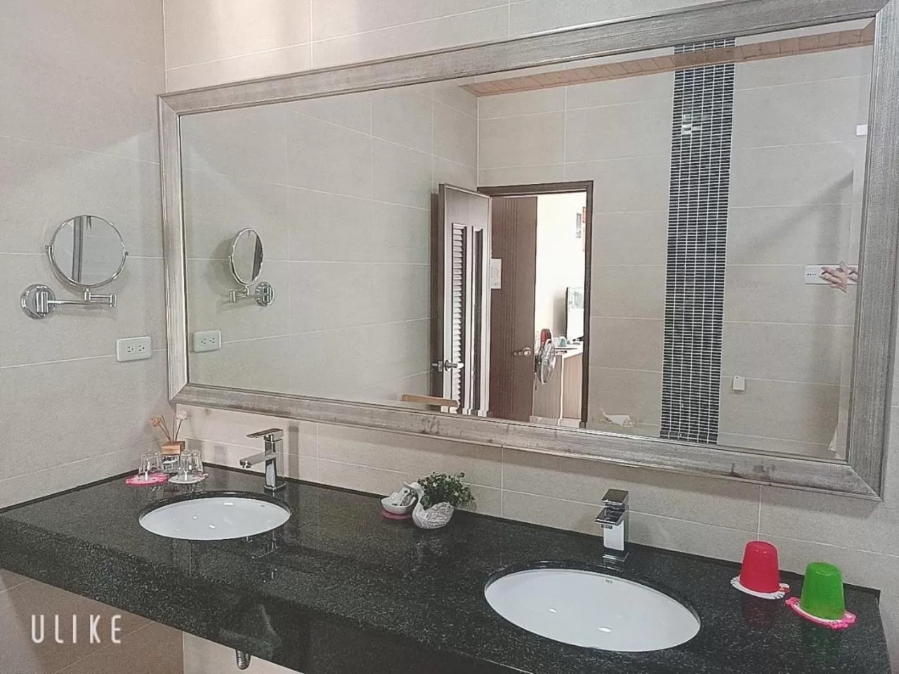 Bathroom in Happy Life B&B