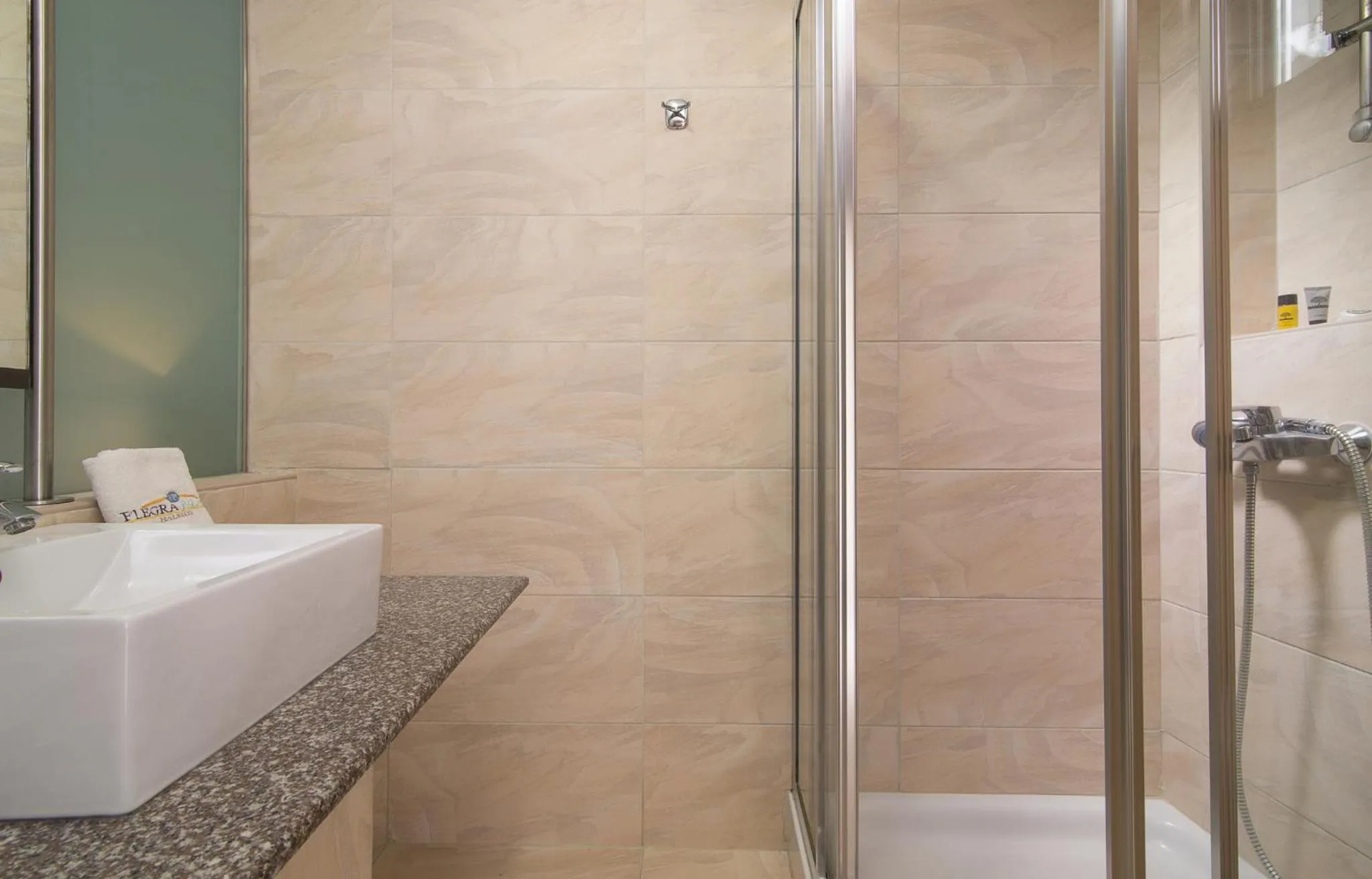 Bathroom in Flegra Palace