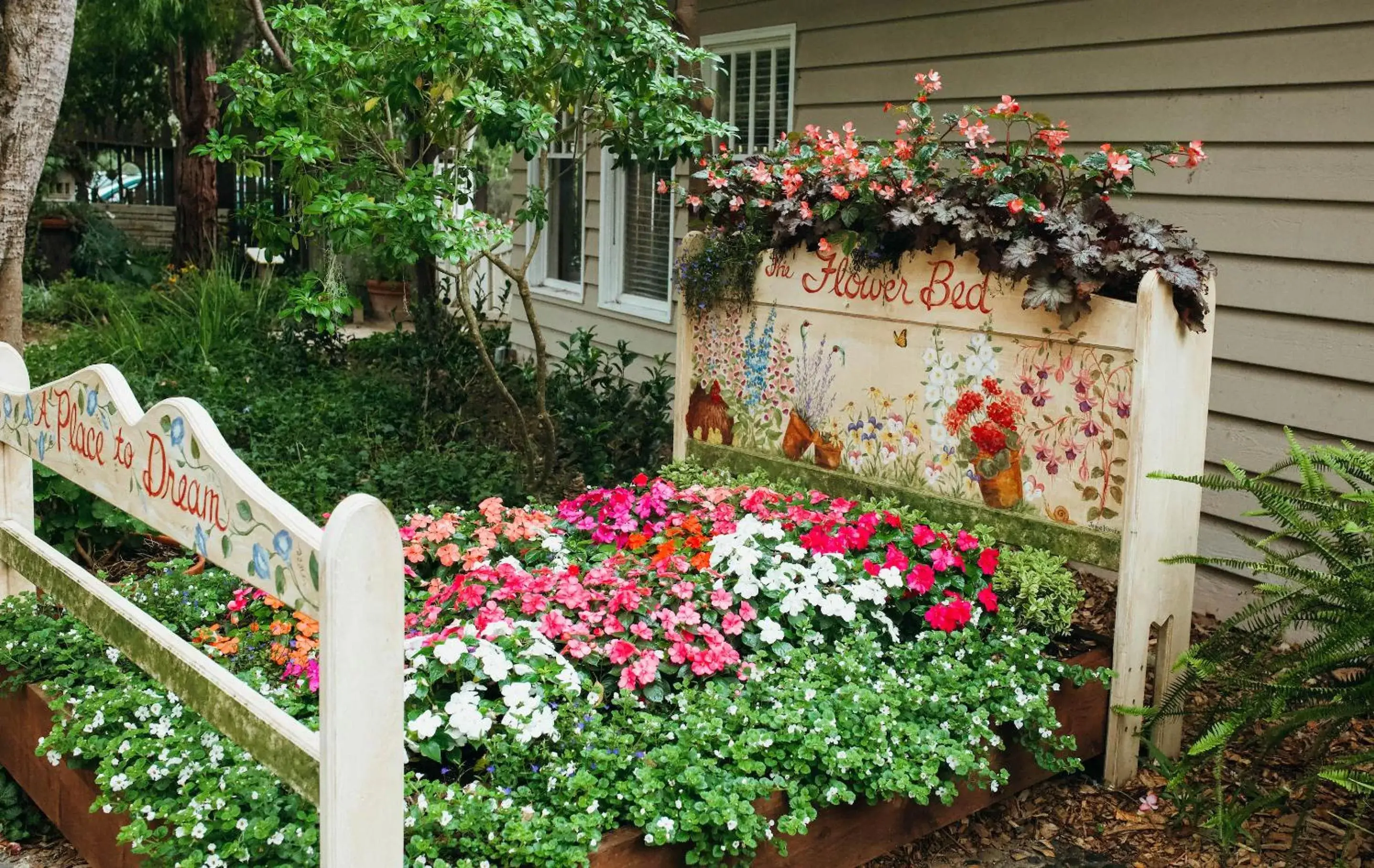 Garden in Cambria Pines Lodge