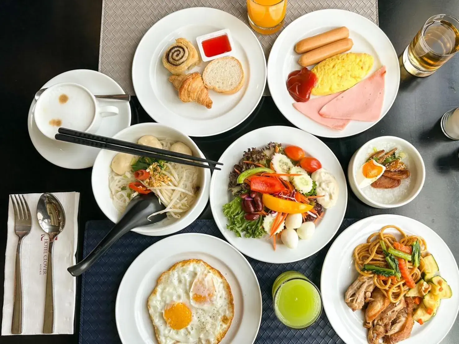 Breakfast, Lunch and Dinner in Hotel Clover Asoke - SHA Extra Plus