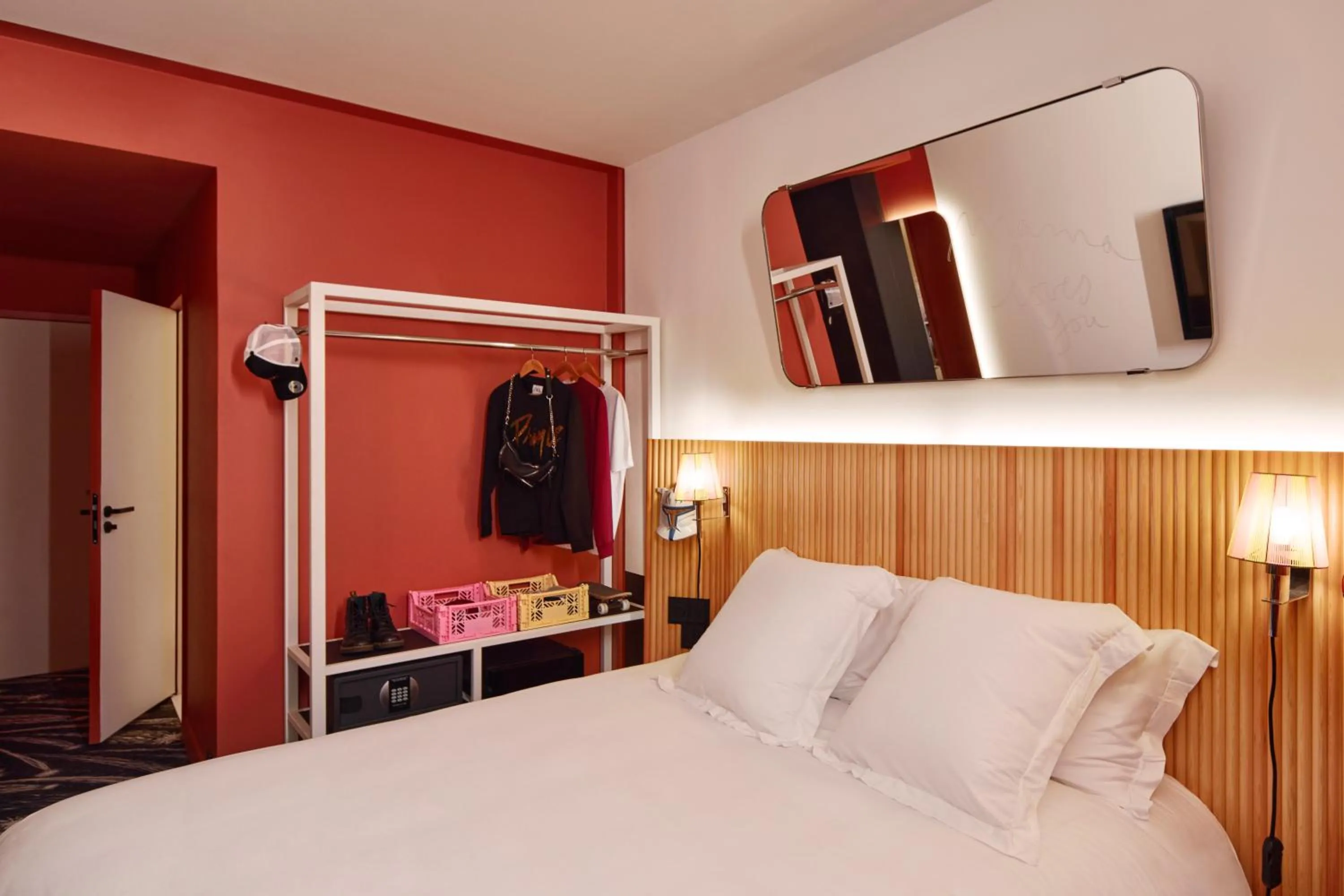 Bed in Mama Shelter Paris La Défense