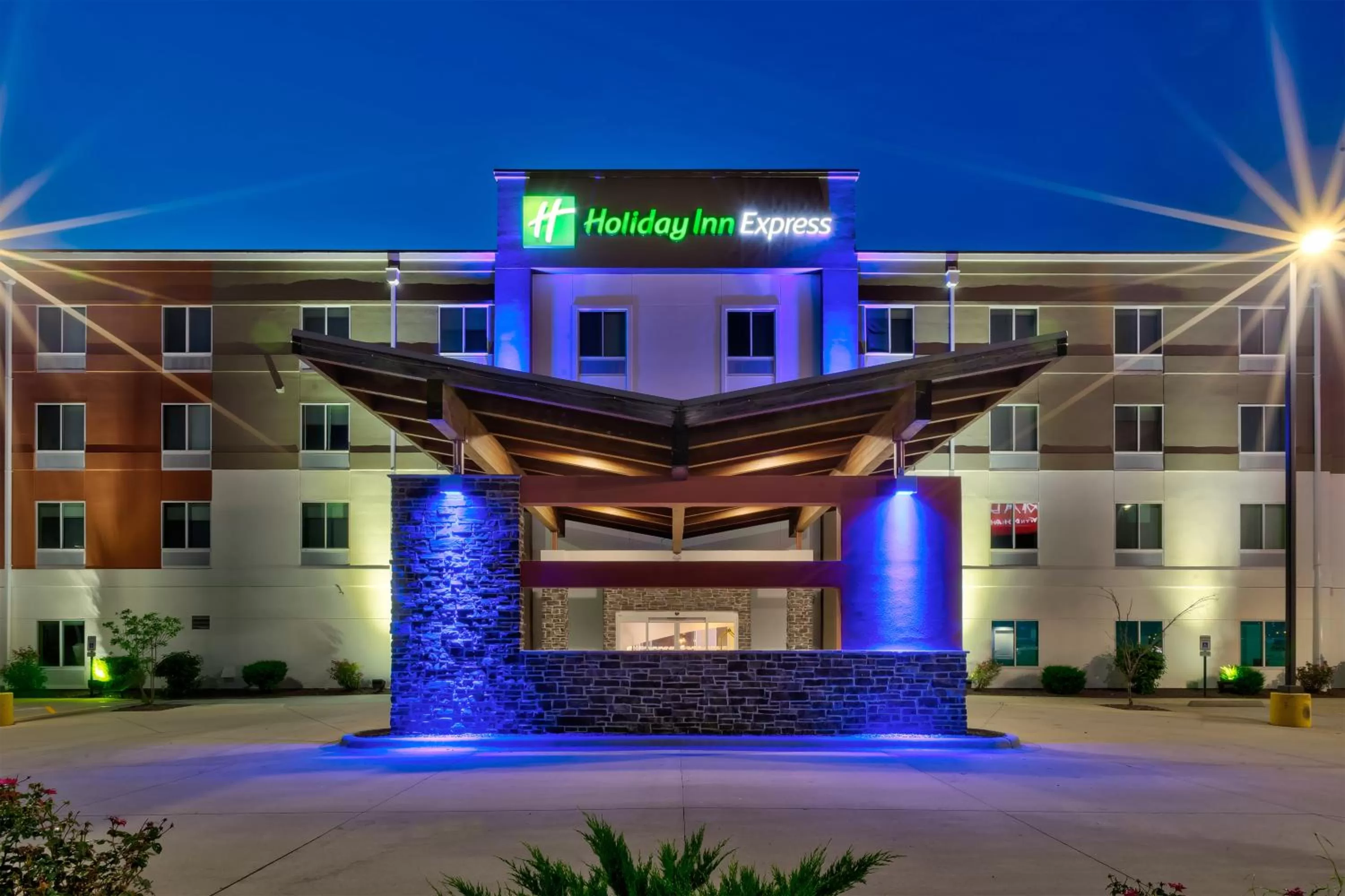 Facade/entrance in Holiday Inn Express & Suites - Effingham by IHG