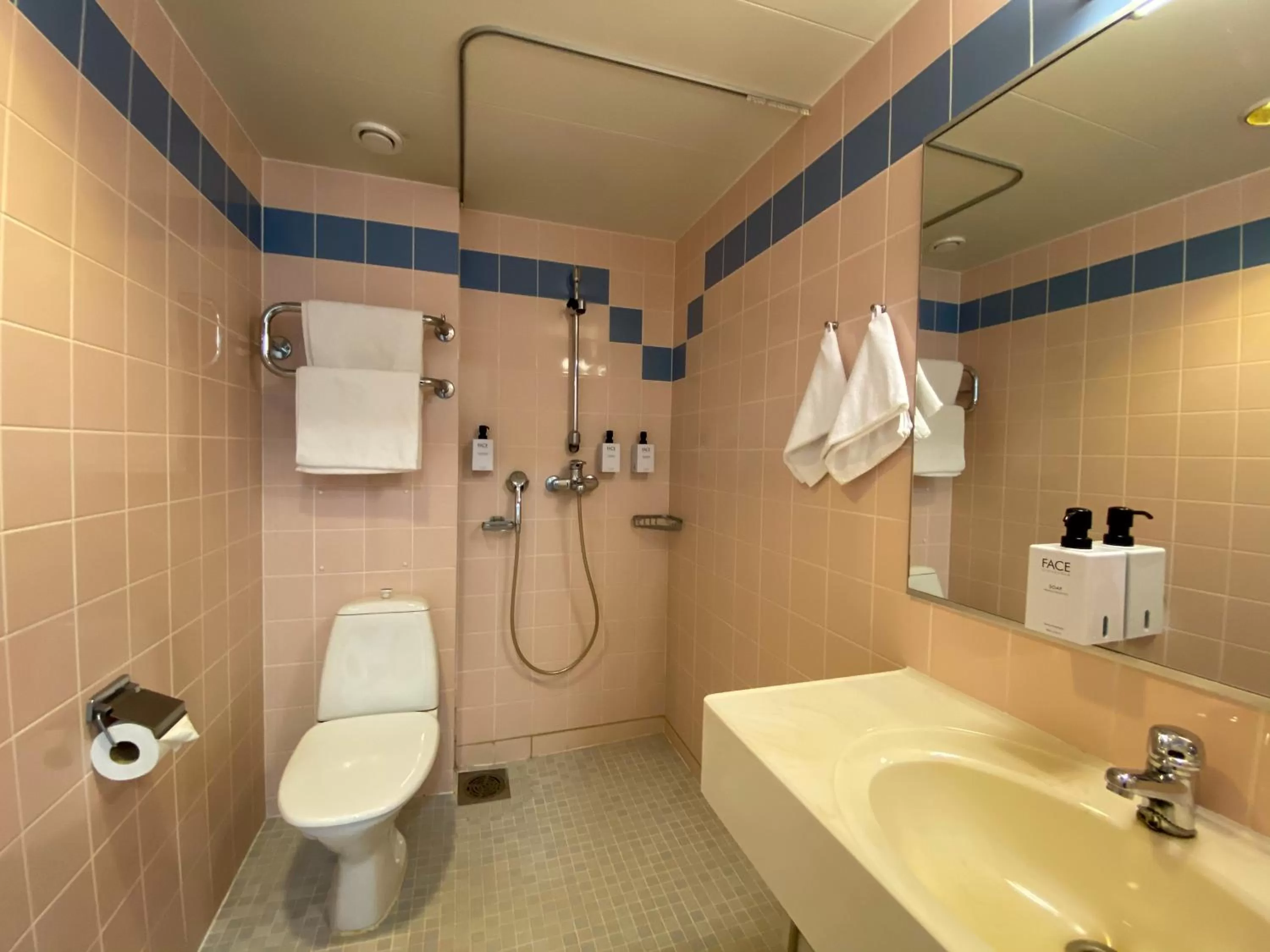 Bathroom in Hotel Fabrik Forssa