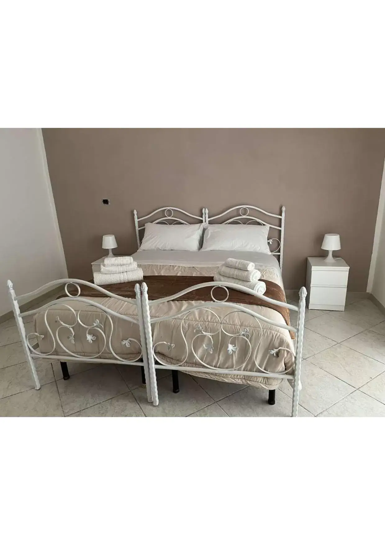 Bed in La Svolta rooms