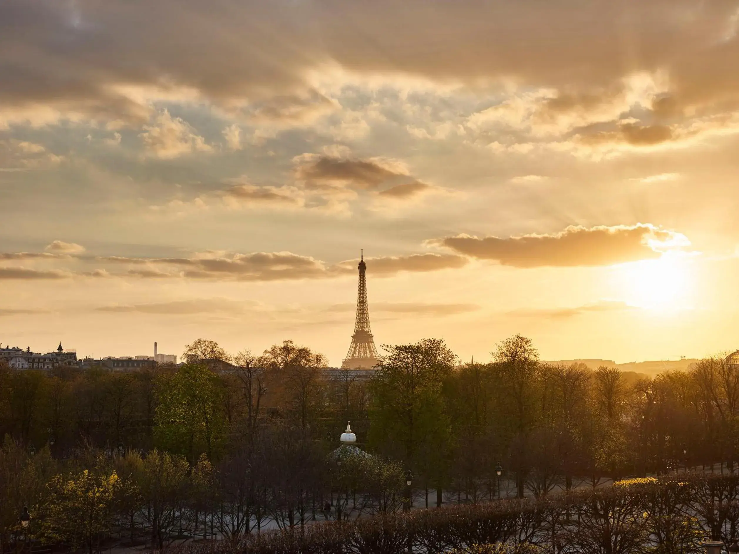 City view, Sunrise/Sunset in Le Meurice - Dorchester Collection