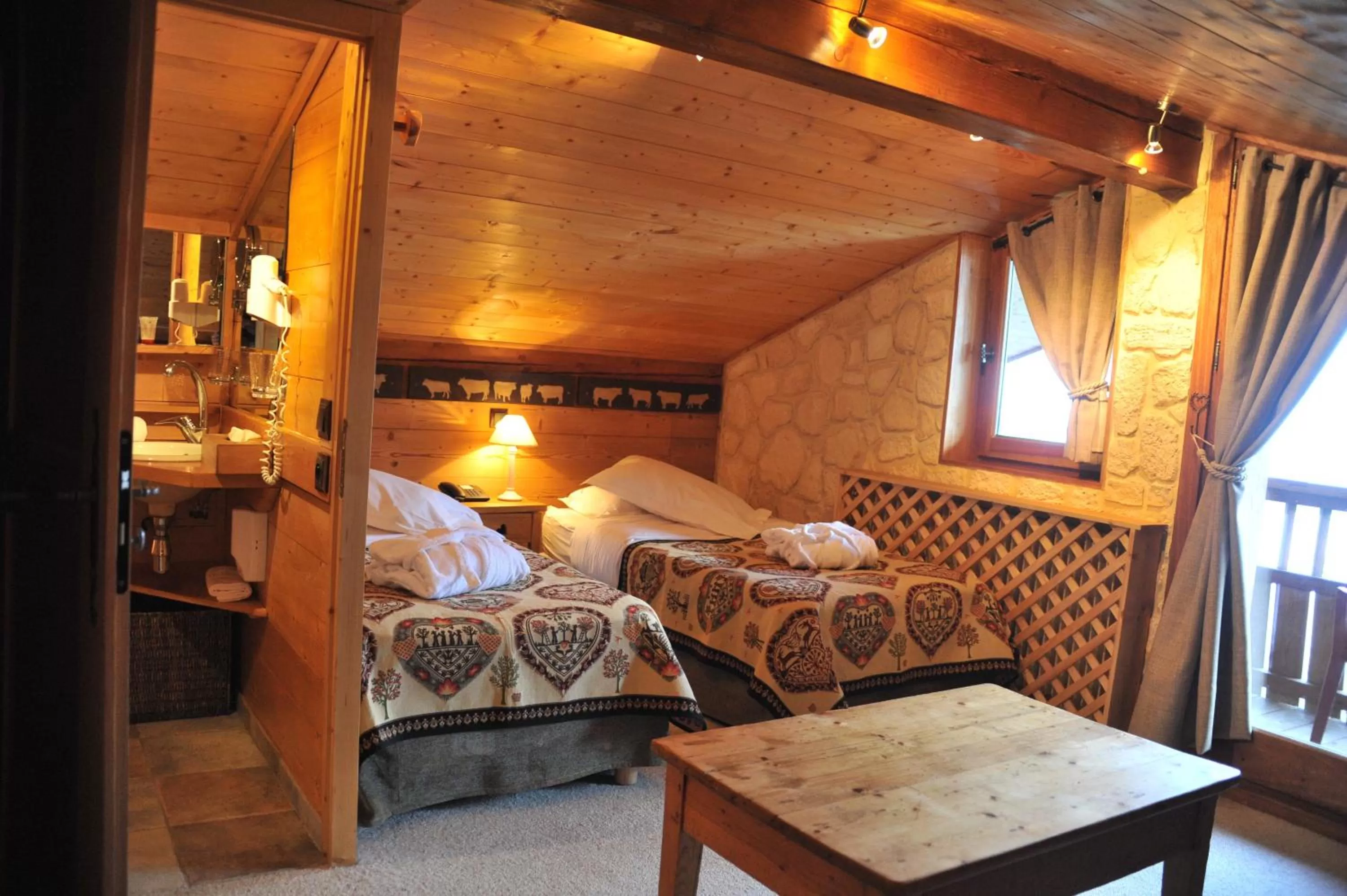 Bed in Hôtel Chalet Alpage