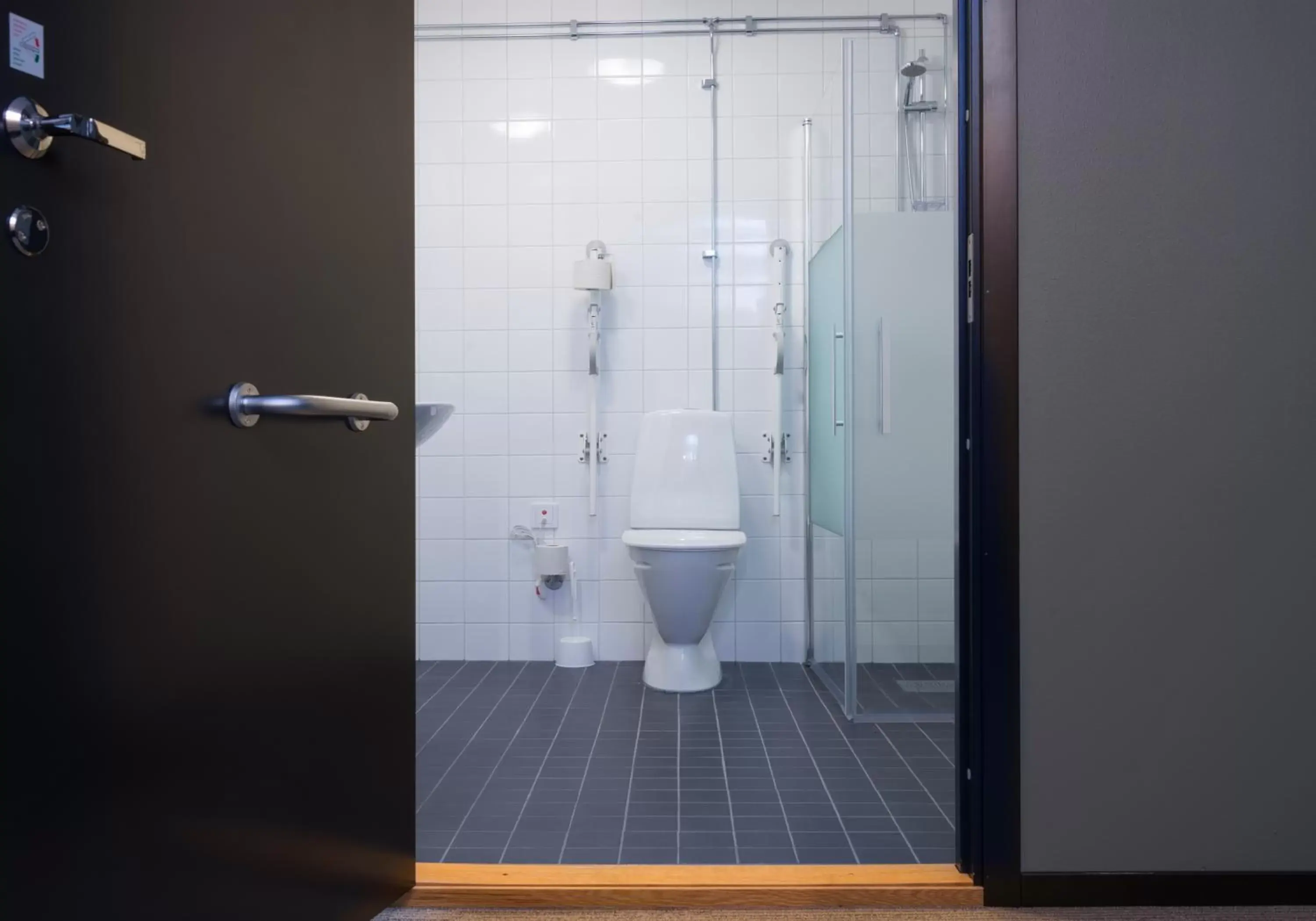 Bathroom in First Hotel Central