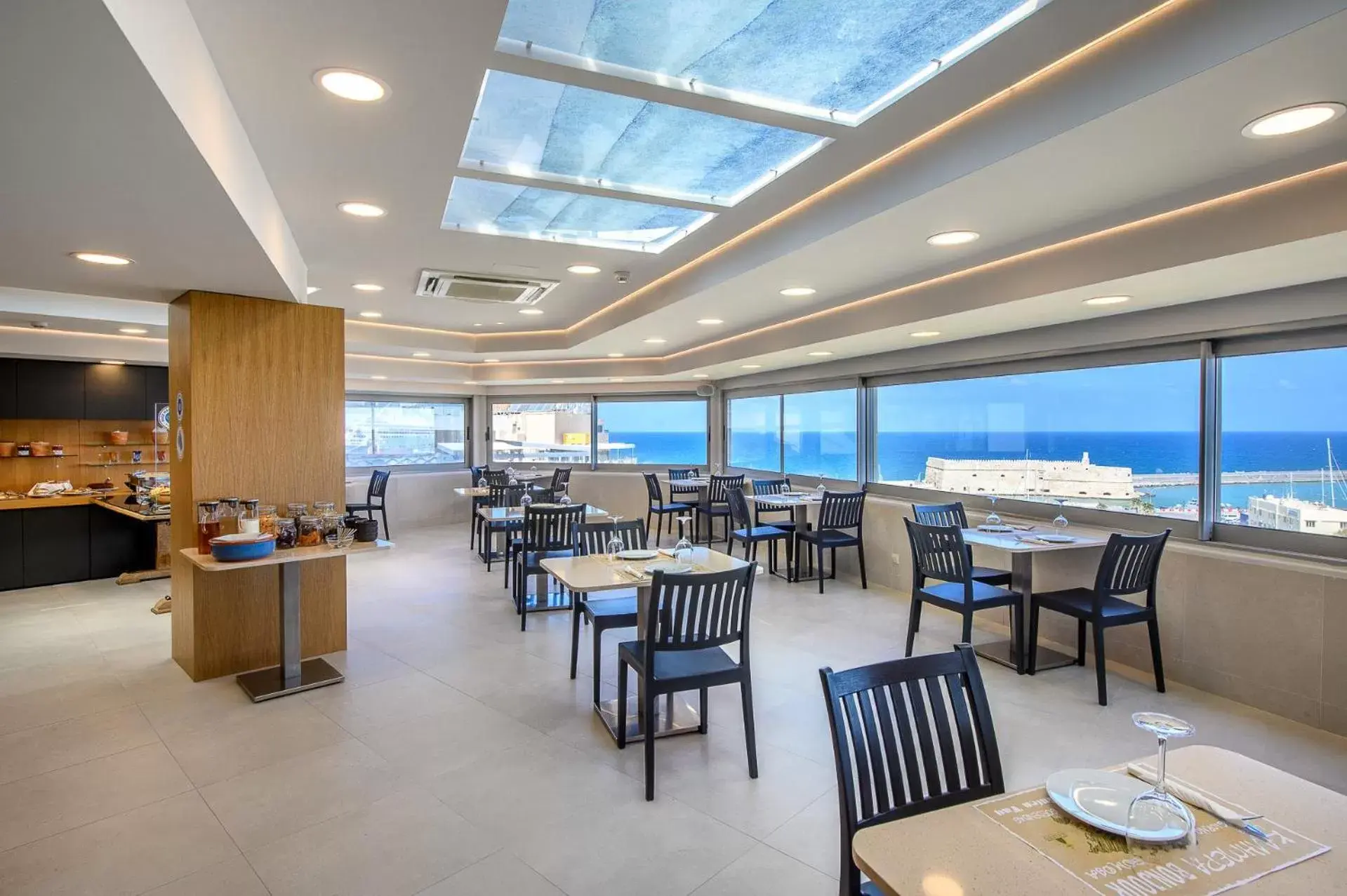 Restaurant/places to eat in Marin Hotel Restaurant/places to eat in Marin Hotel