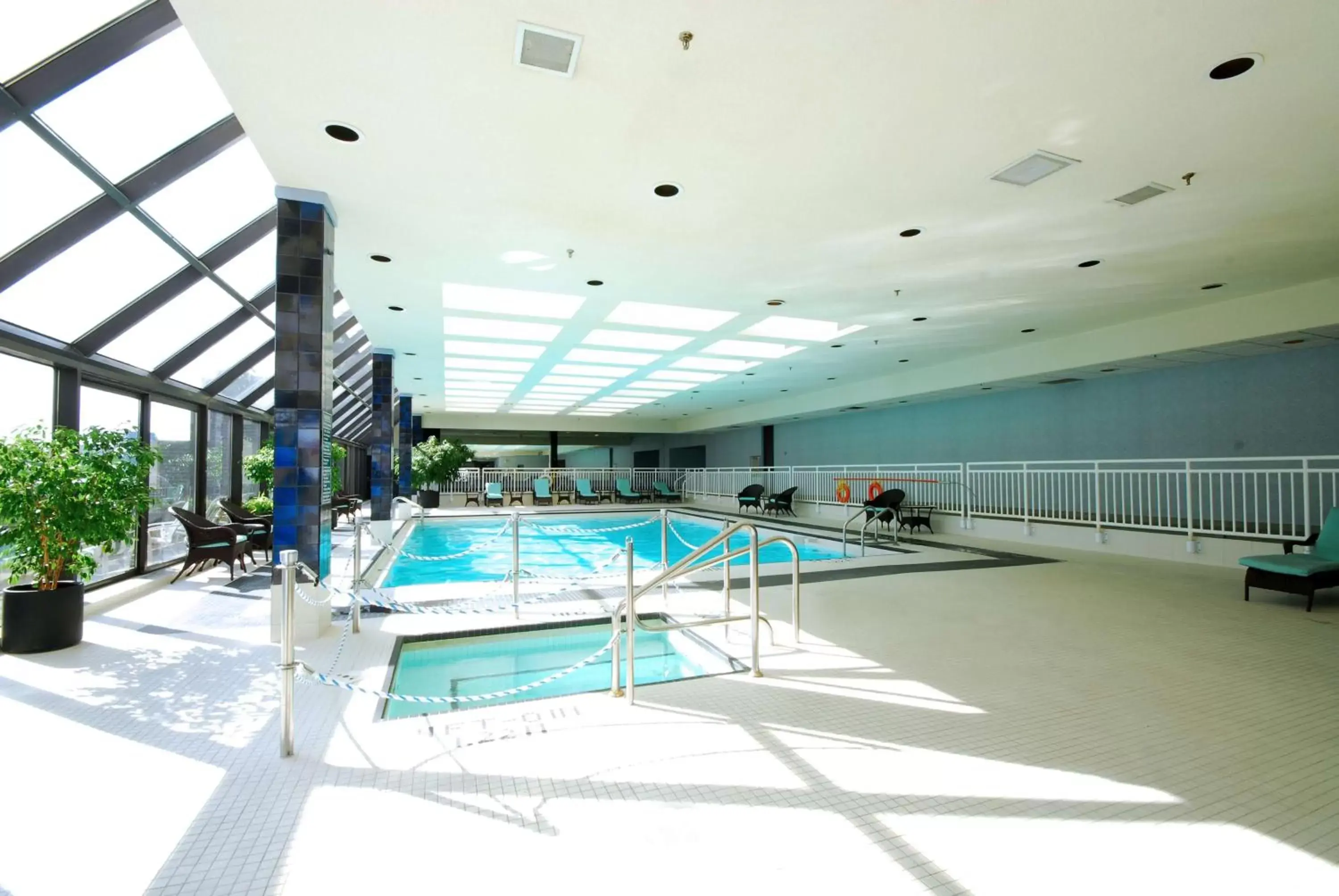 Pool view, Swimming Pool in Doubletree by Hilton London