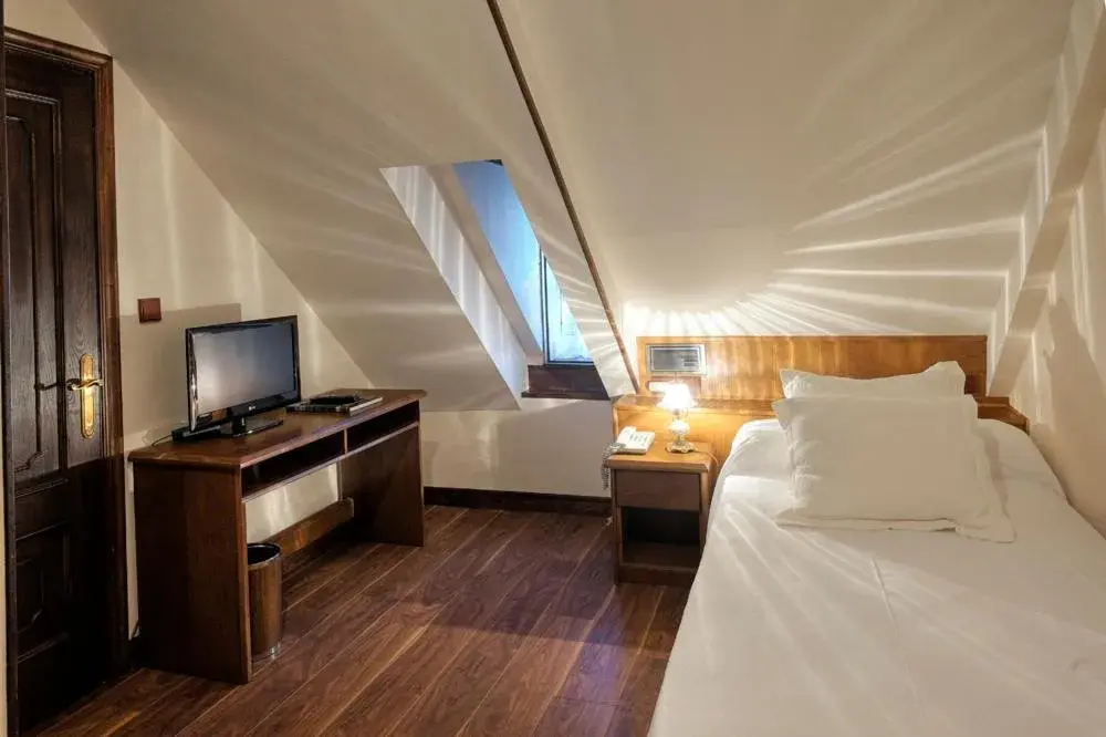 Bed in Palacio Arias Bed in Palacio Arias