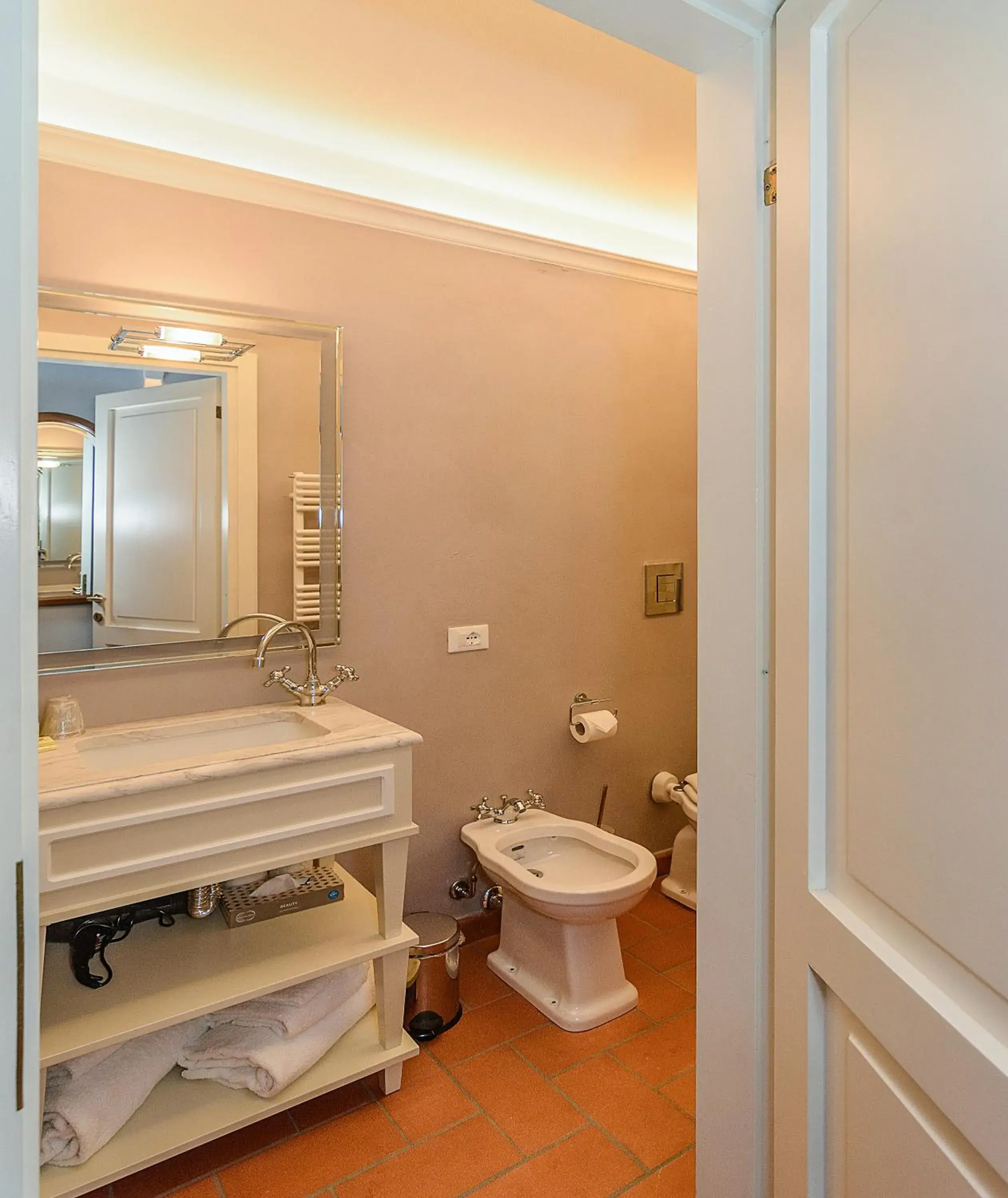 Bathroom in Hotel Villa San Michele