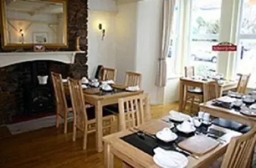 Restaurant/Places to Eat in Brixham House