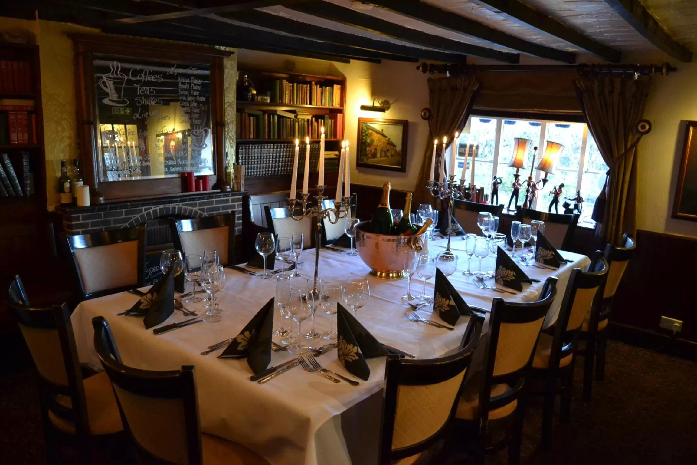 Restaurant/places to eat in The Royal Arms Bed & Breakfast