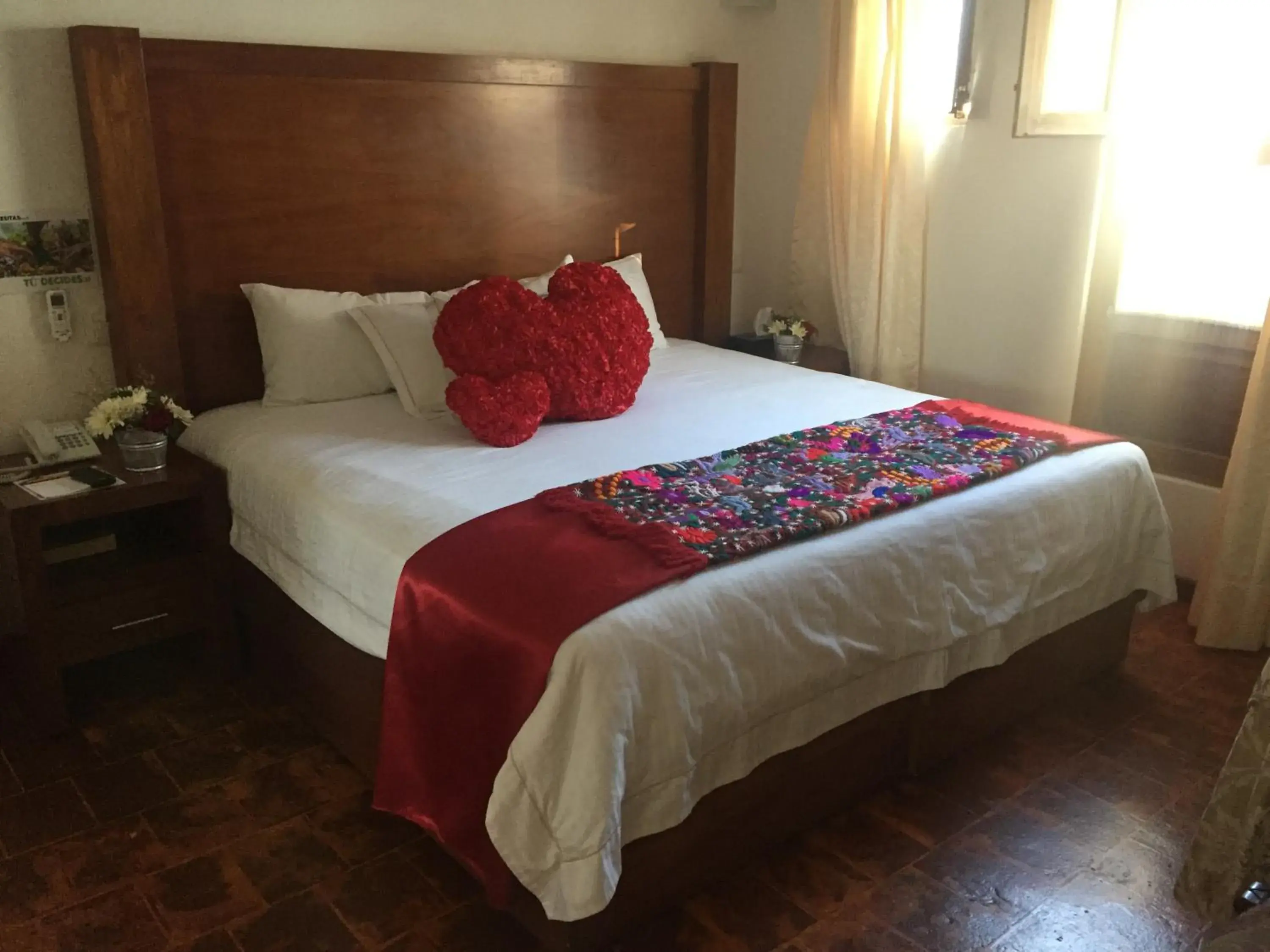 Photo of the whole room, Bed in El Serafin Hotel Boutique