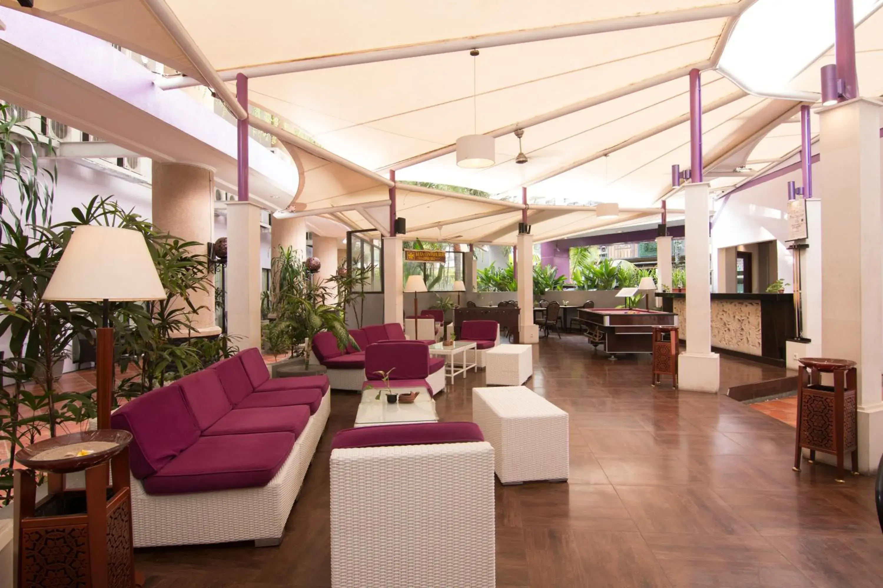 Lounge or bar, Lobby/Reception in Kuta Central Park Hotel