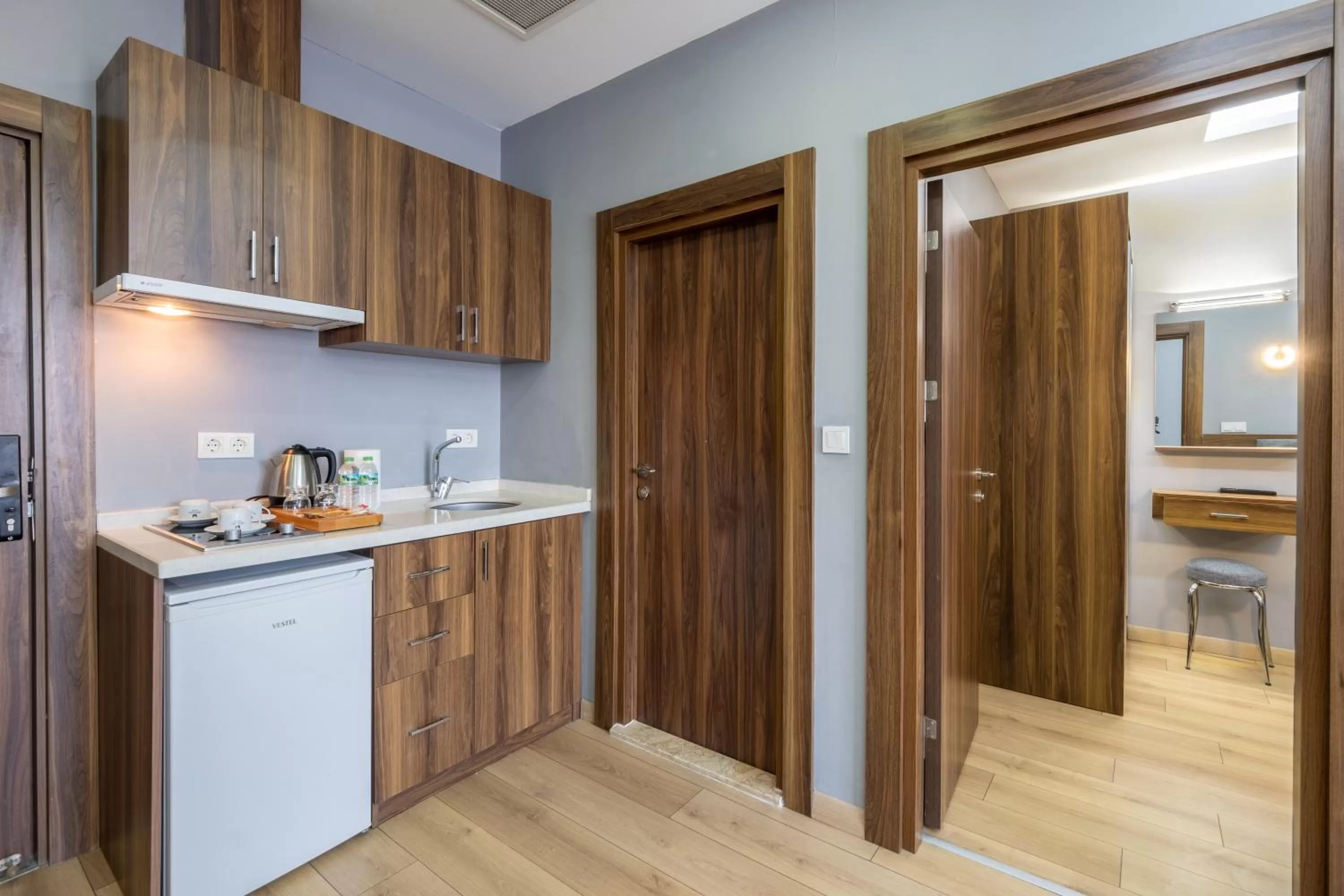 Coffee/tea facilities, Kitchen/Kitchenette in Beyzas Hotels & Suites