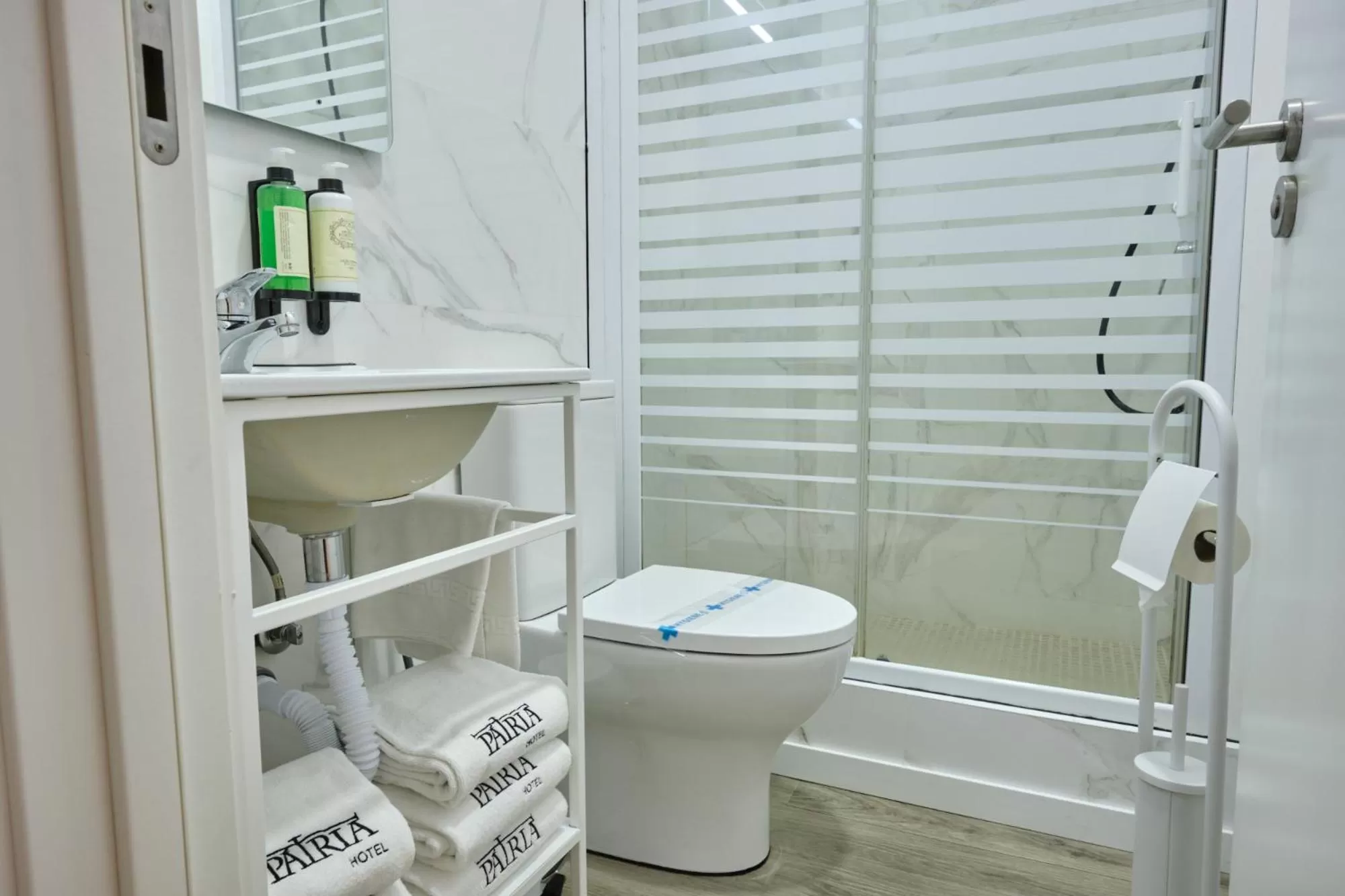 Bathroom in Patria Hotel