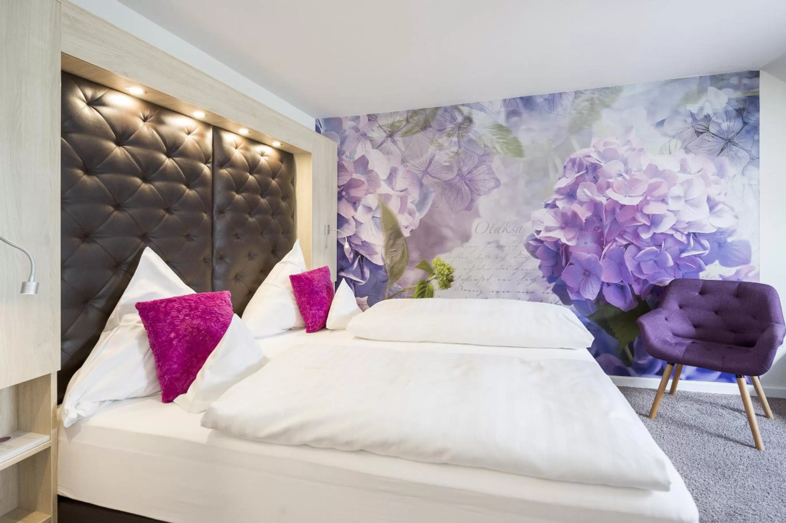 Photo of the whole room, Bed in Parkhotel Bilm im Glück am Stadtrand Hannovers