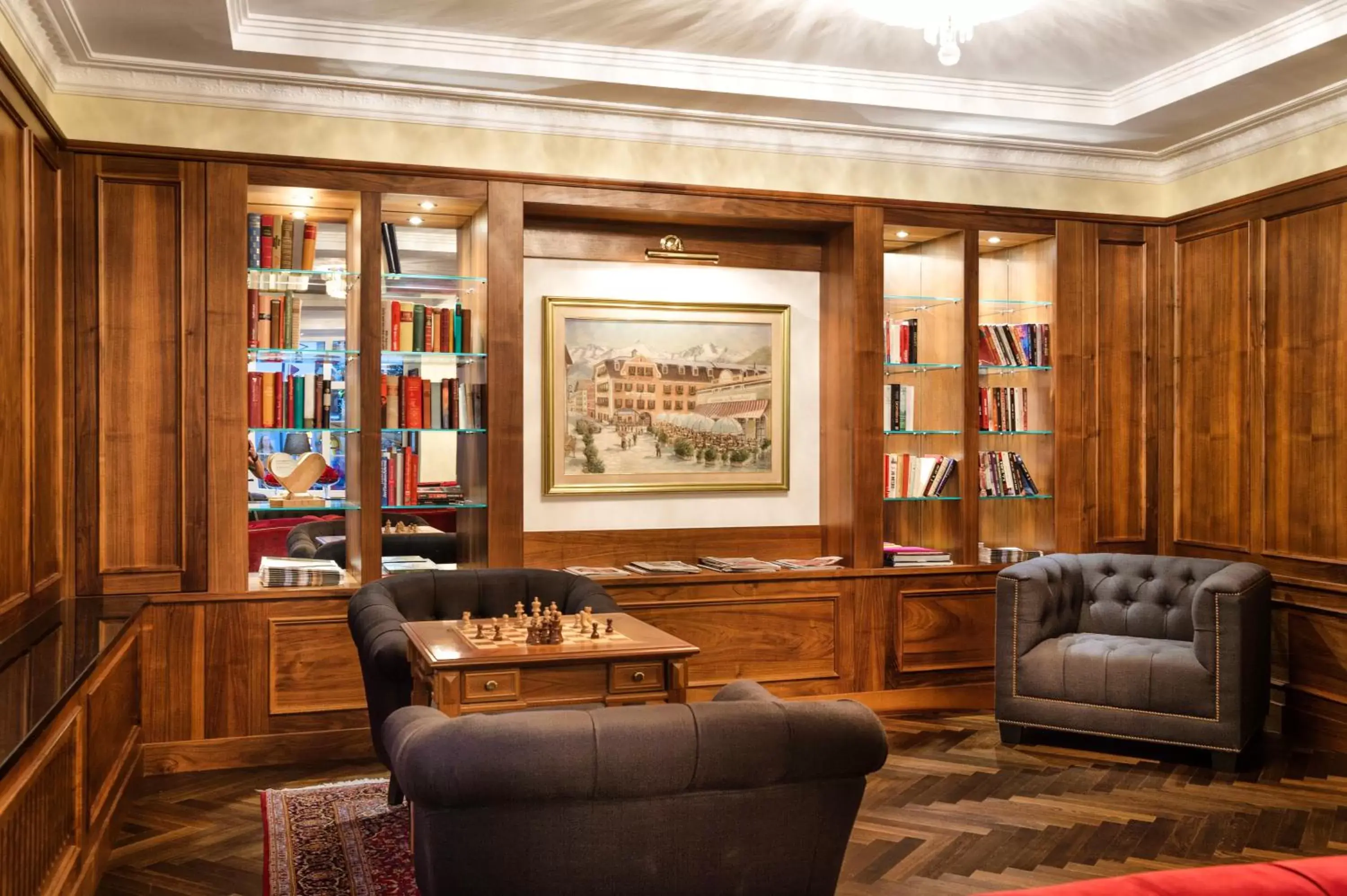 Lobby or reception, Library in Hotel Norica - Thermenhotels Gastein mit dem Bademantel direkt in die Therme