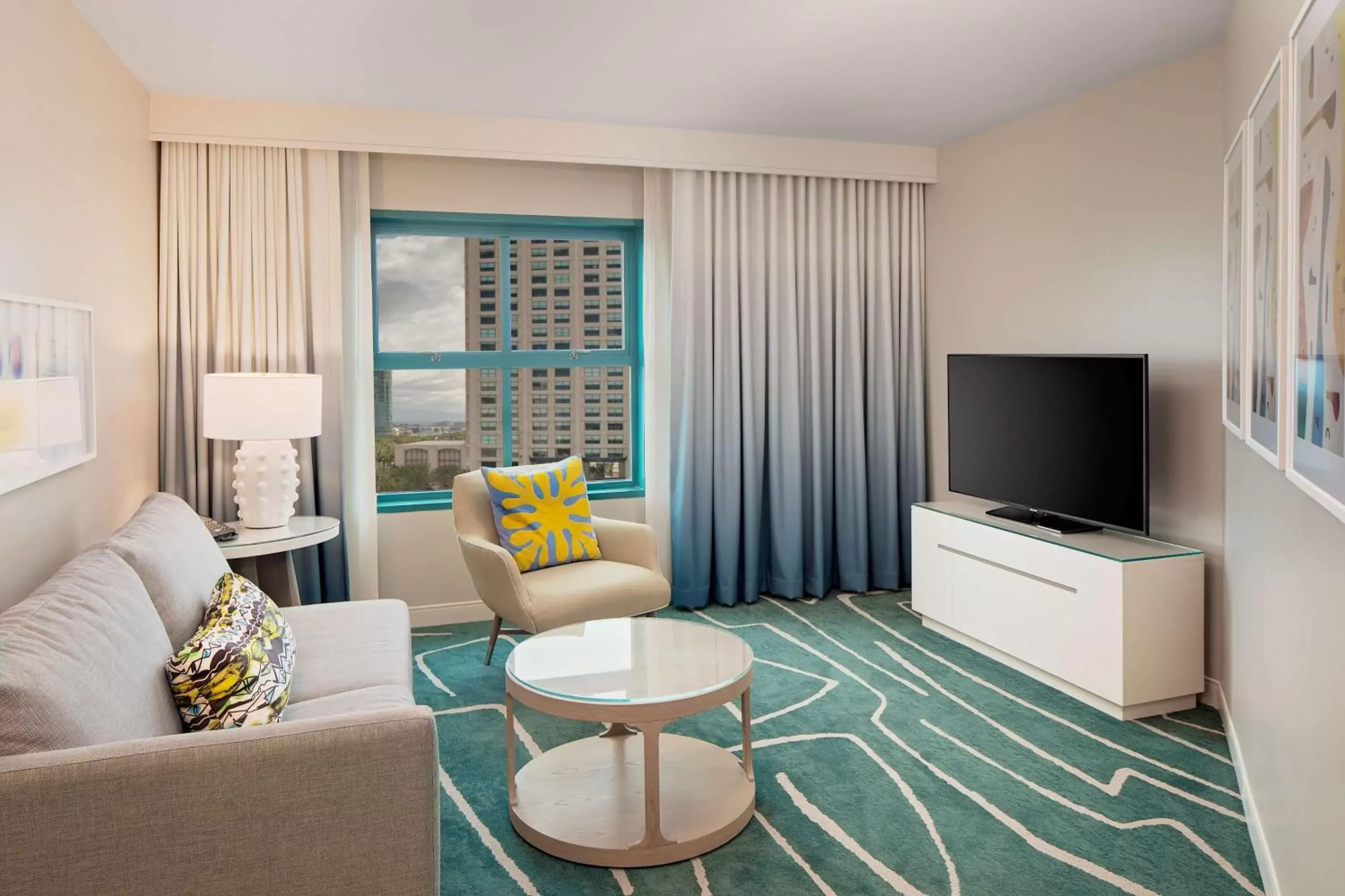 Living room, Seating Area in Embassy Suites by Hilton San Diego Bay Downtown