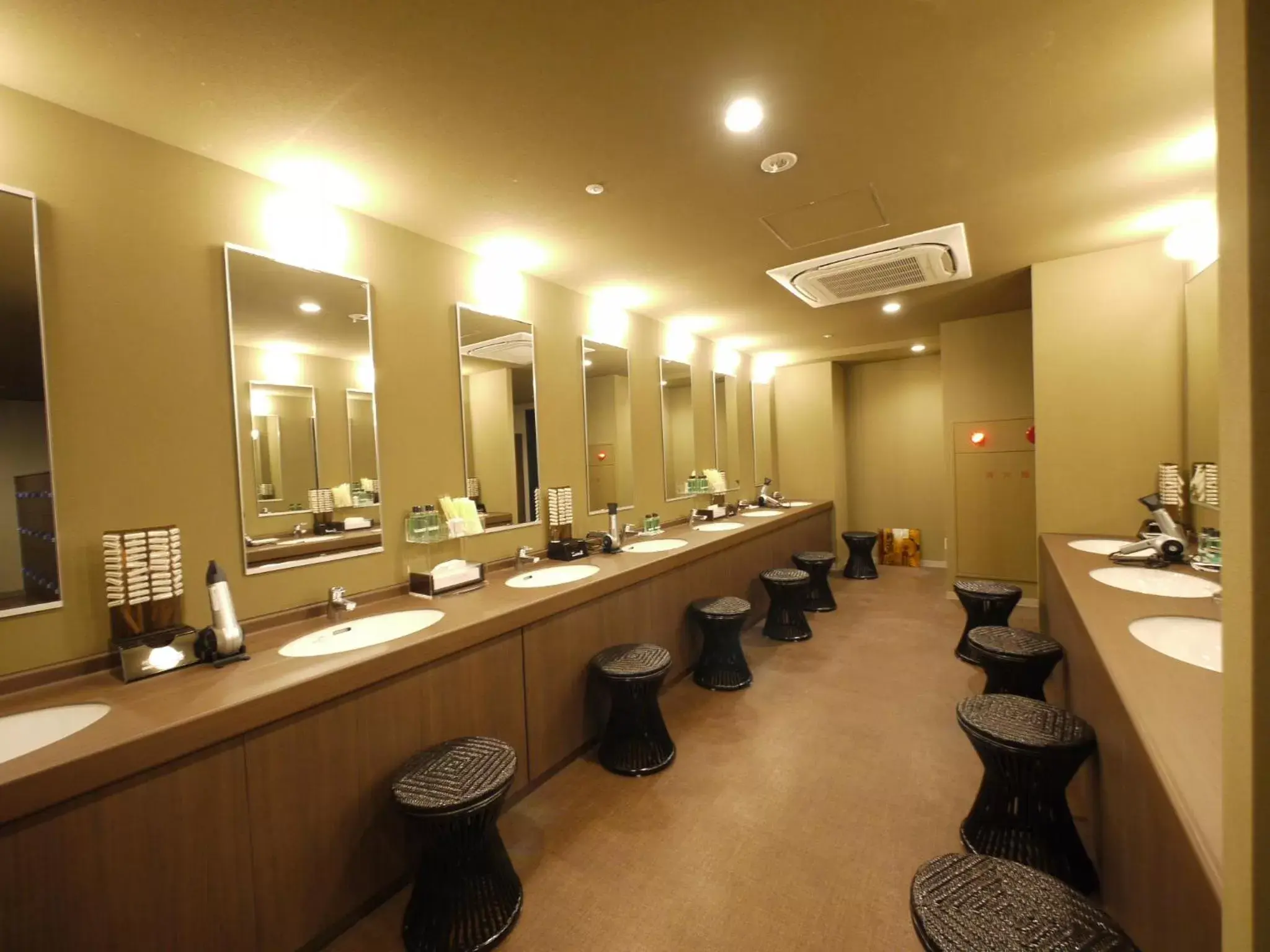 Public Bath, Restaurant/Places to Eat in Himeji Castle Grandvrio Hotel