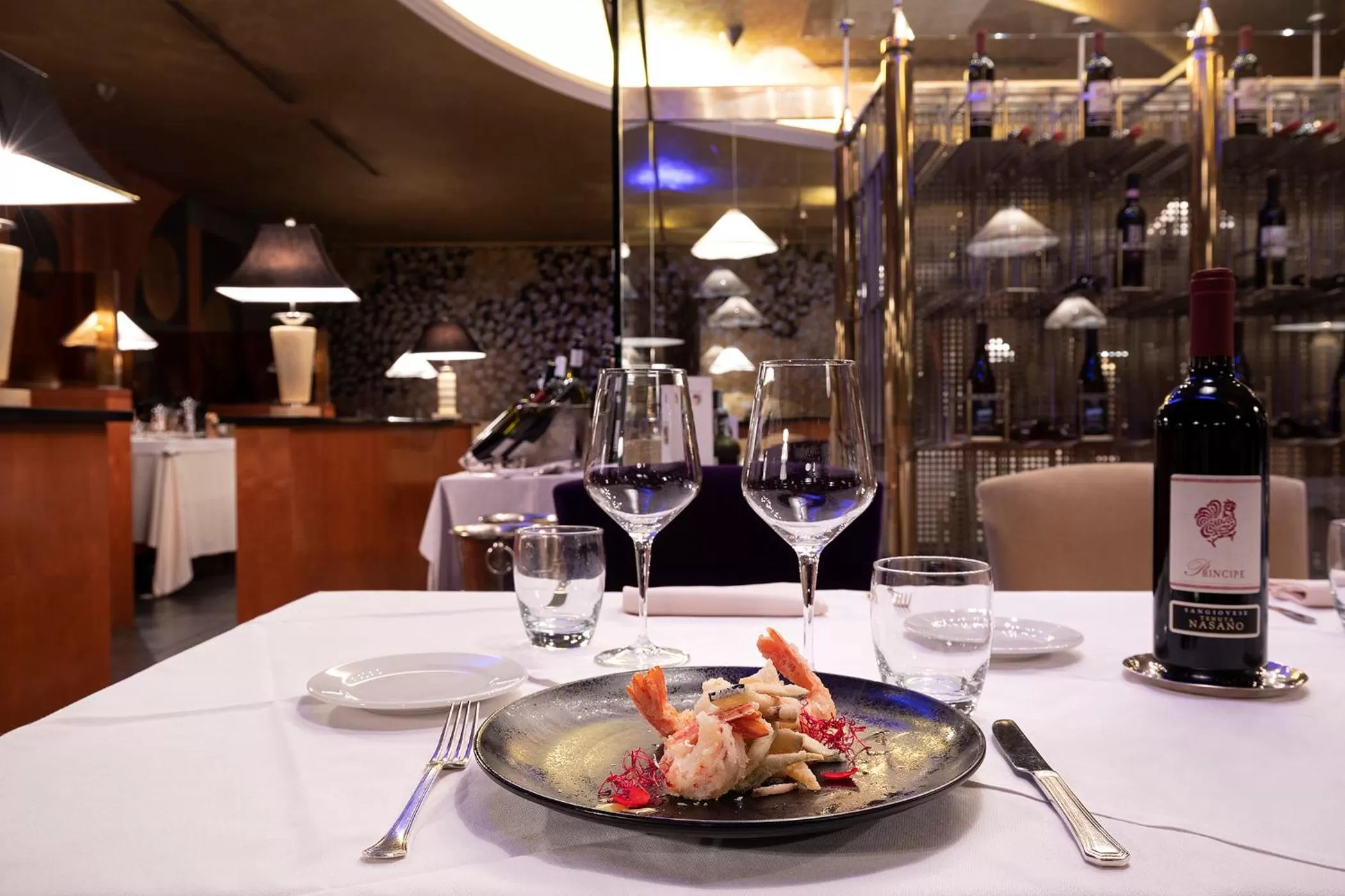 Restaurant/places to eat in Royal Hotel Carlton