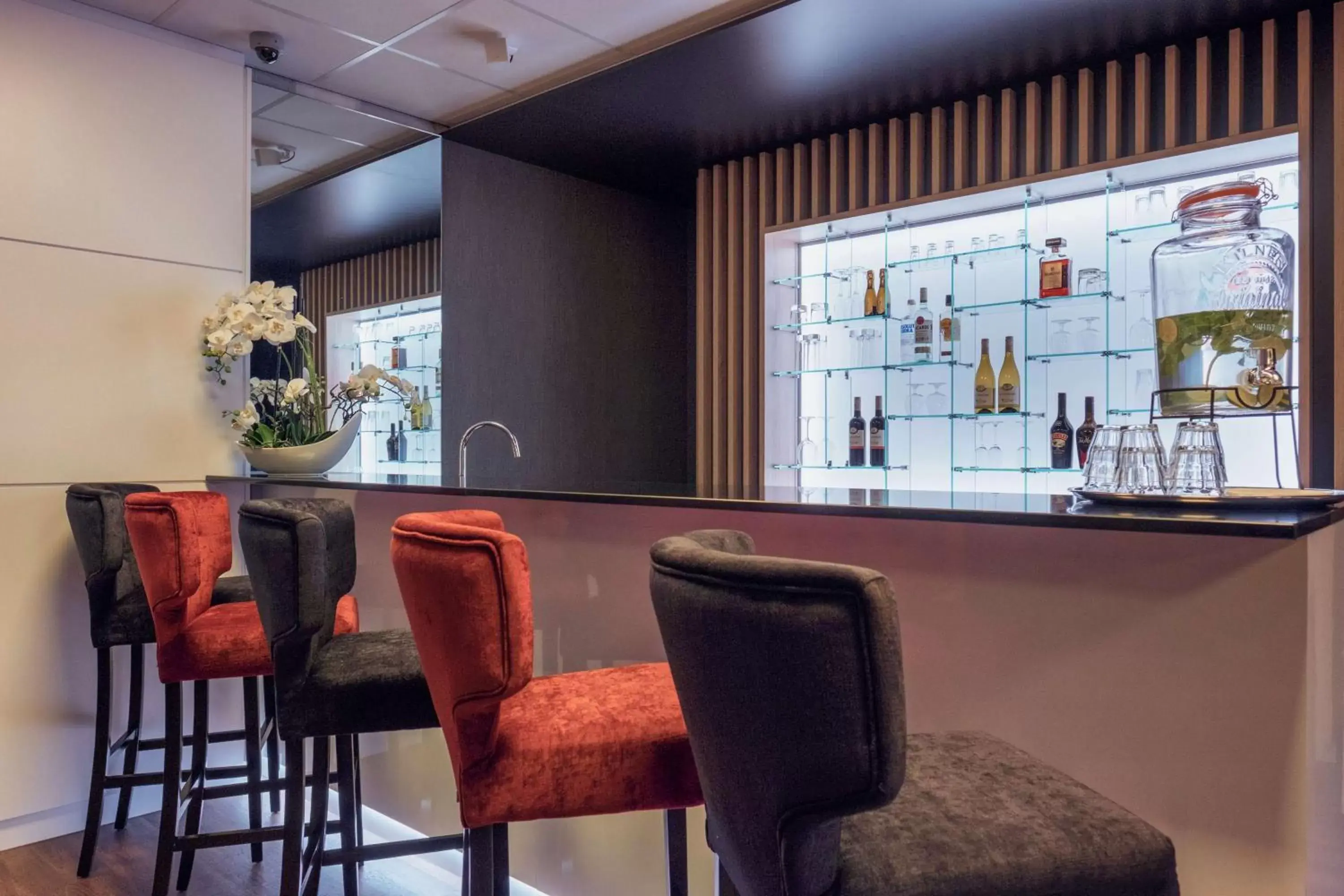 Lounge or bar in Best Western Plus Plaza Den Haag City Center