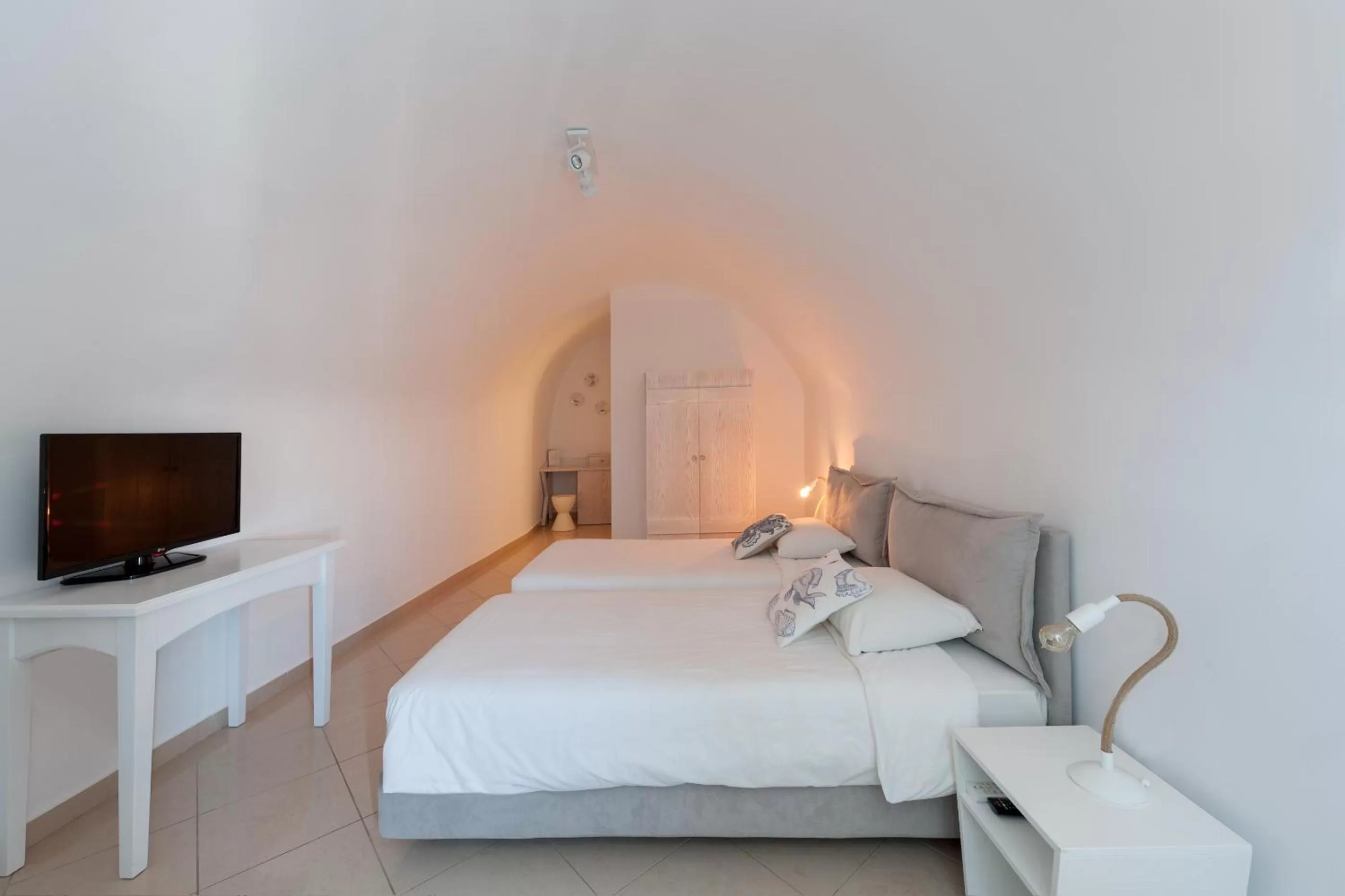 Photo of the whole room, Bed in Keti Hotel