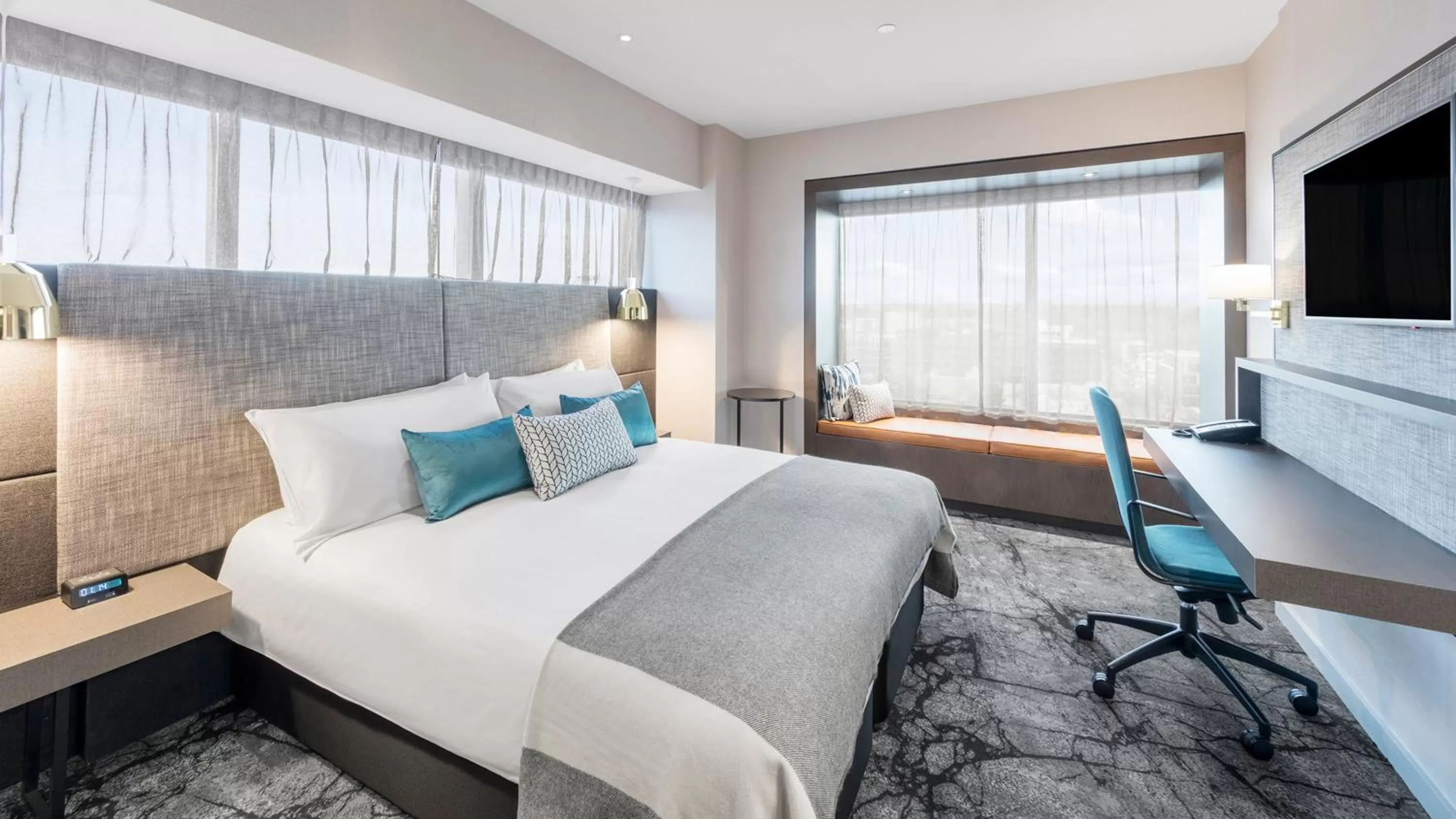 Standard King Room in Crowne Plaza Christchurch by IHG