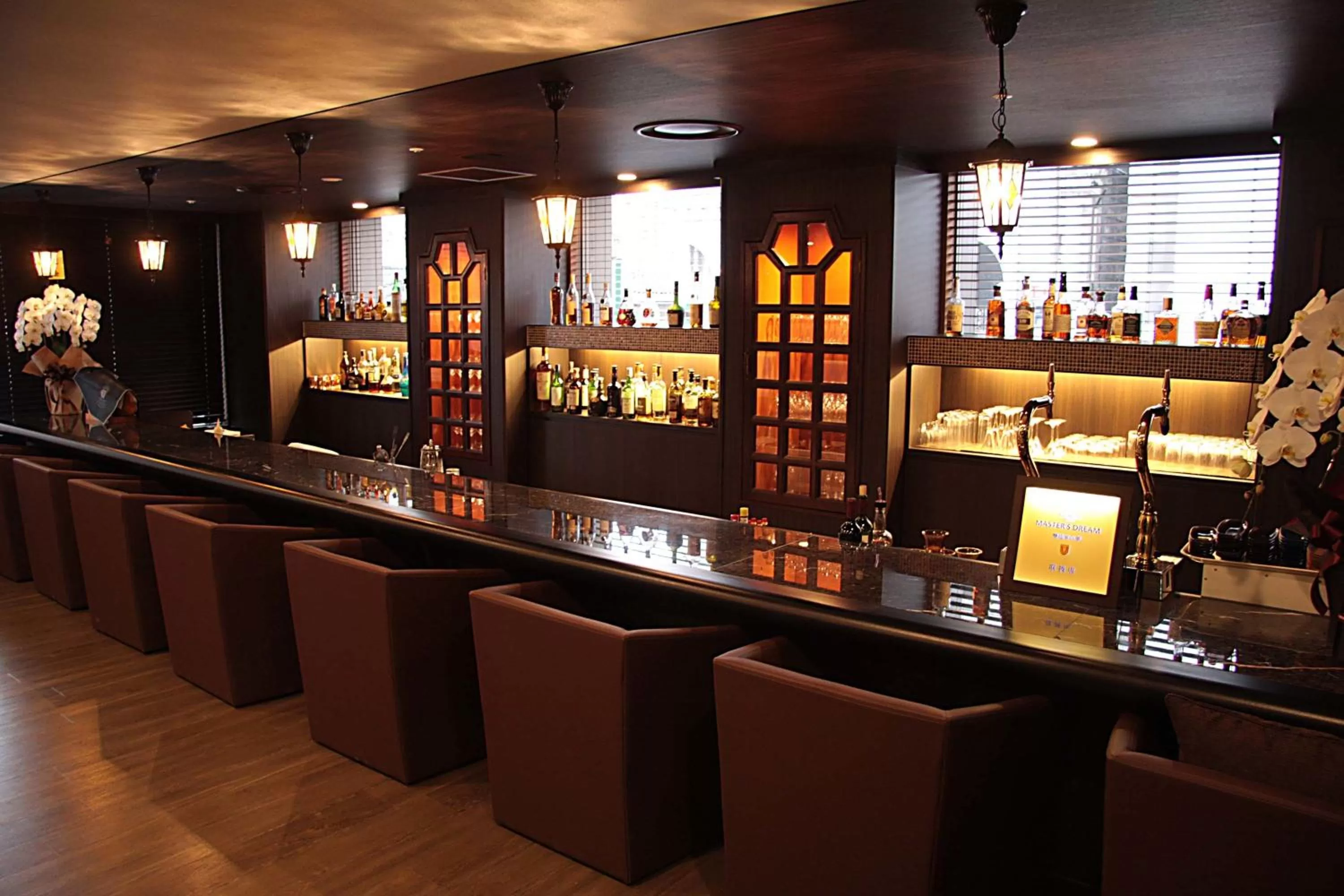 Lounge or bar in The Italia Ken