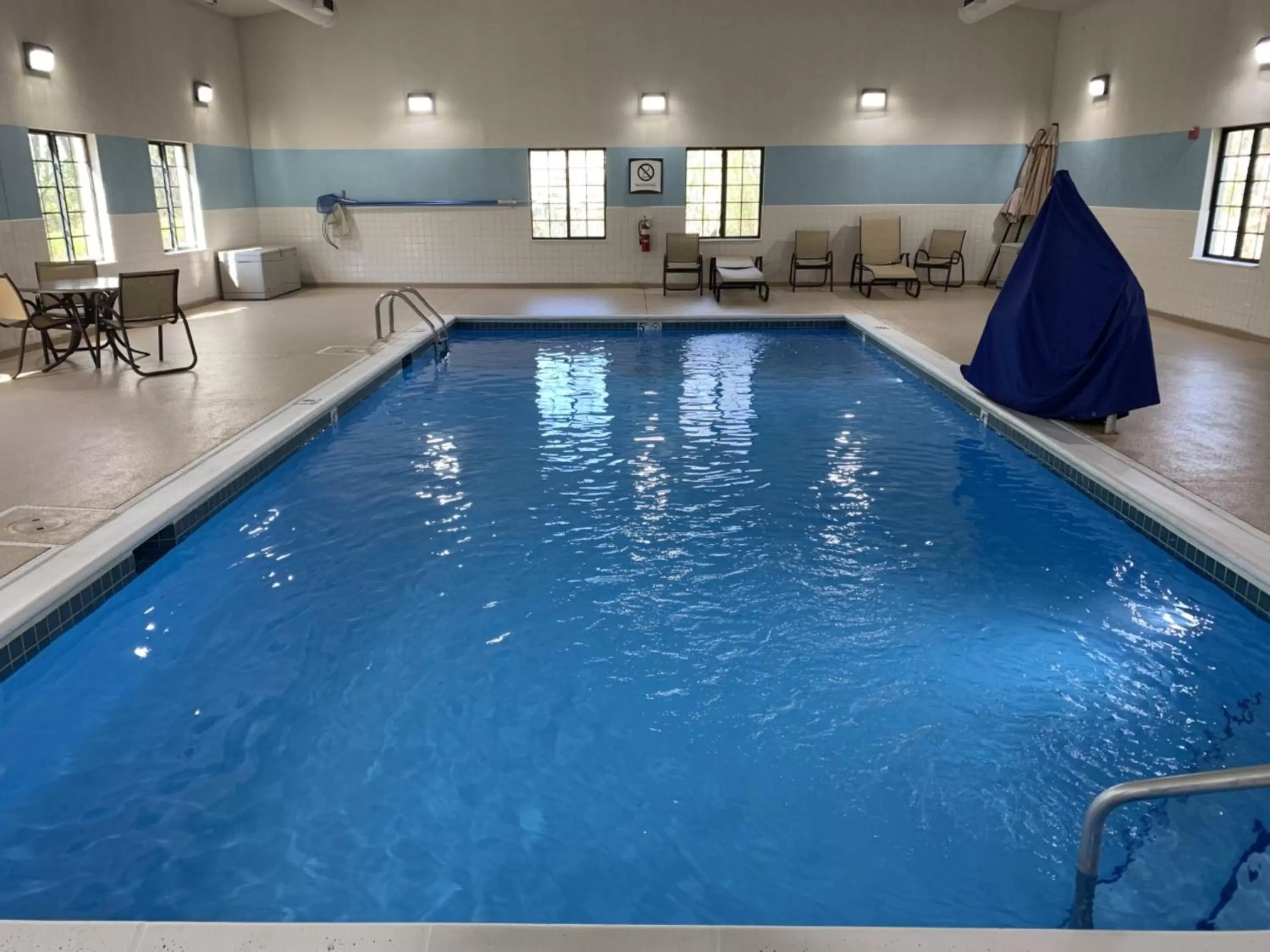 Swimming pool in Staybridge Suites Lincolnshire by IHG