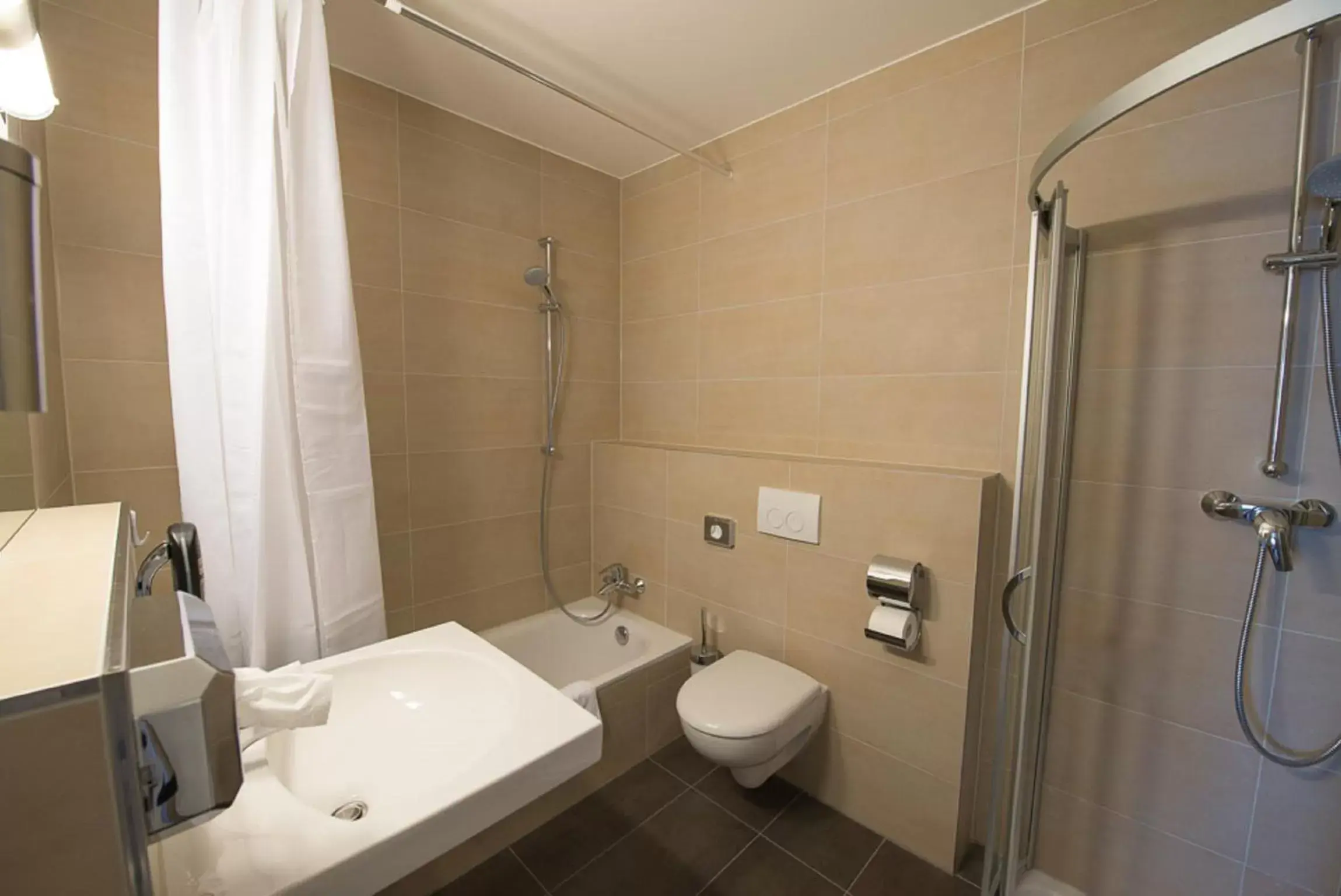 Bathroom in Goethe Conference Hotel by Trip Inn