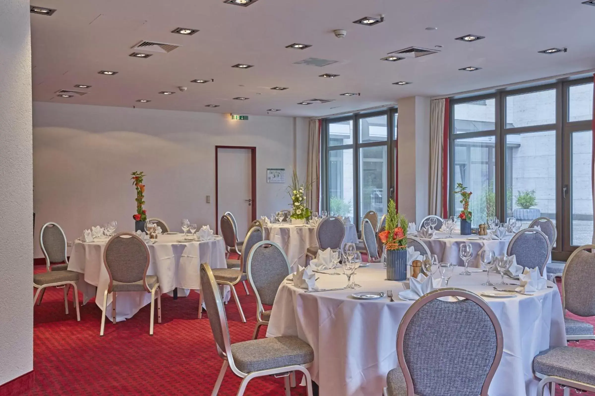 Banquet/Function facilities, Restaurant/Places to Eat in H+ Hotel Bad Soden