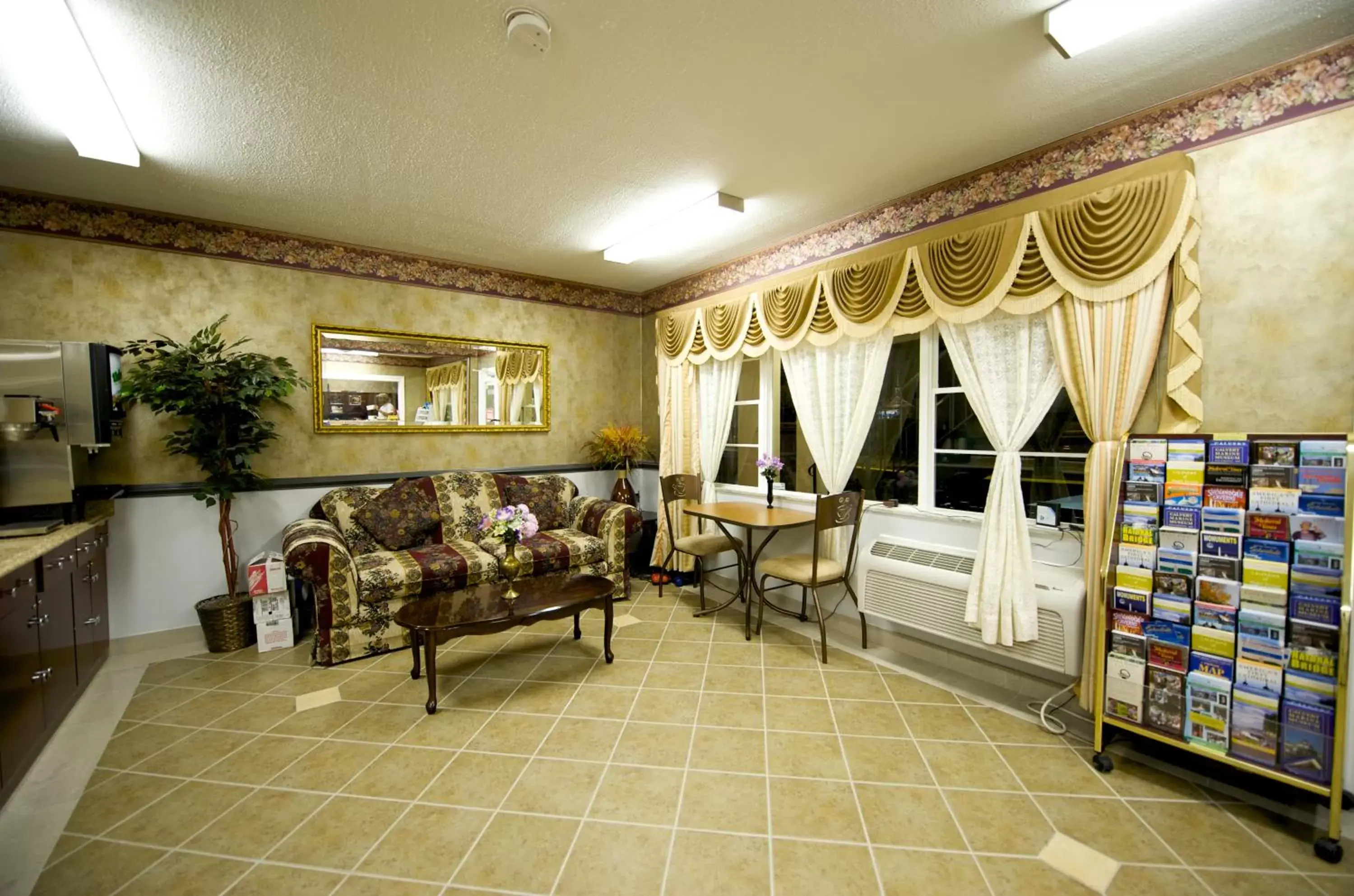 Lobby or reception in Executive Inn & Suites Upper Marlboro