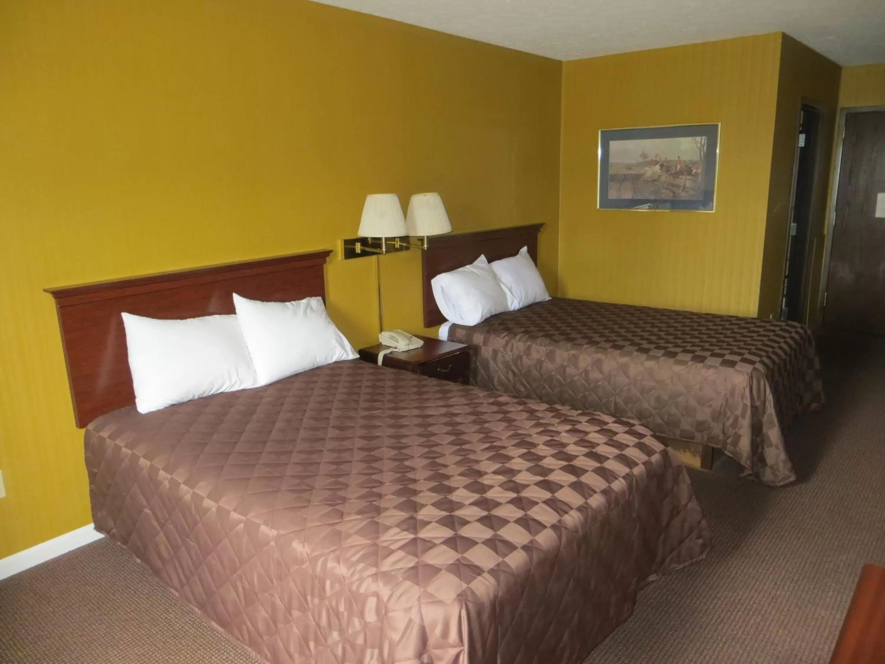 Double Room with Two Double Beds - Smoking in Americourt Hotel and Suites - Elizabethton Double Room with Two Double Beds - Smoking in Americourt Hotel and Suites - Elizabethton