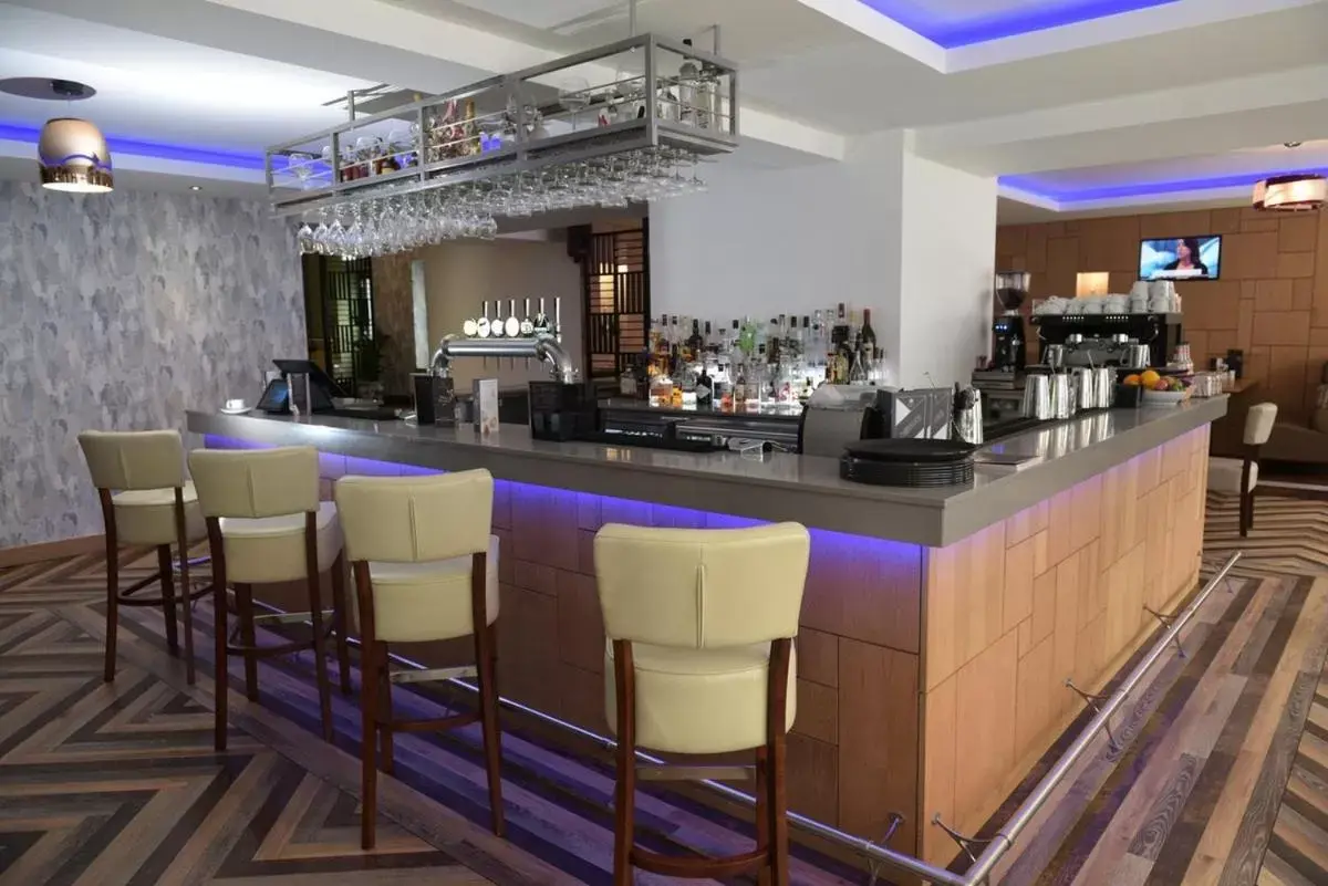 Restaurant/places to eat, Lounge/Bar in The City Hotel