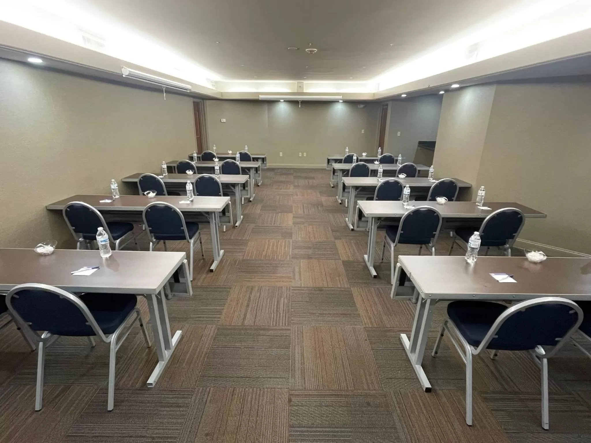Meeting/conference room in Holiday Inn Express Cleveland Downtown by IHG