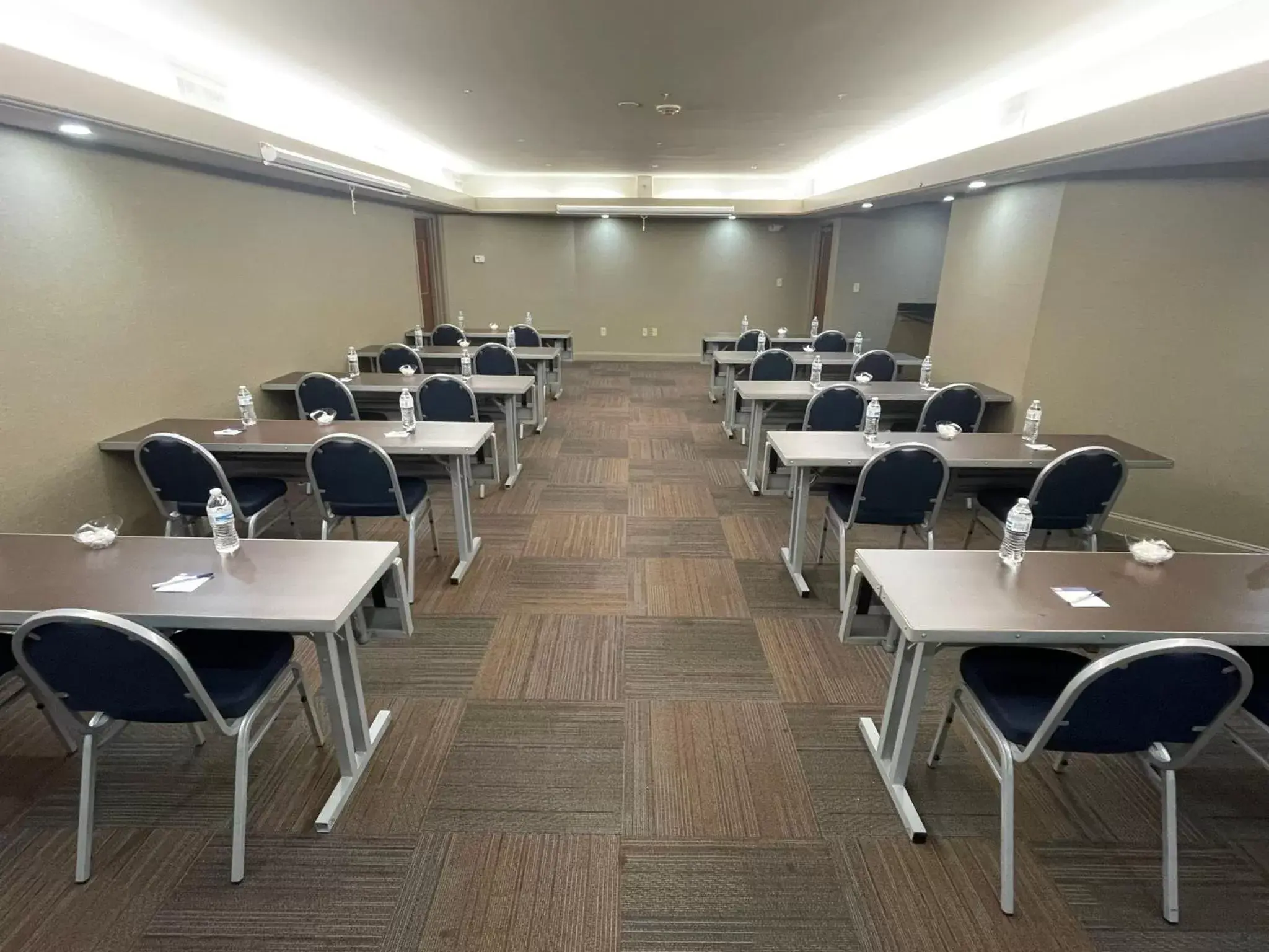 Meeting/conference room in Holiday Inn Express Cleveland Downtown, an IHG Hotel